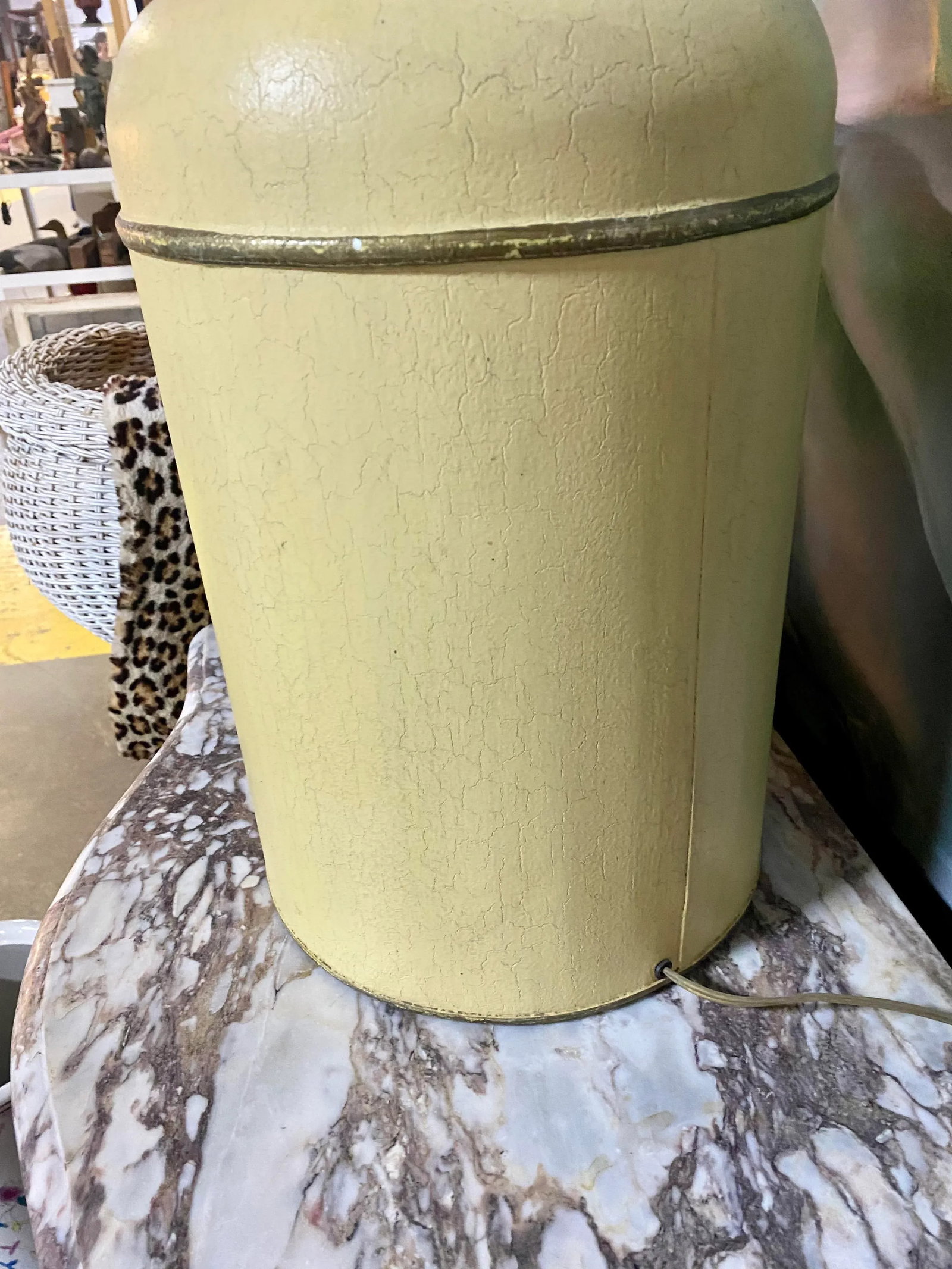 1970s Mid-Century Tole Hand Painted English Export Tea Caddy Lamp - 9