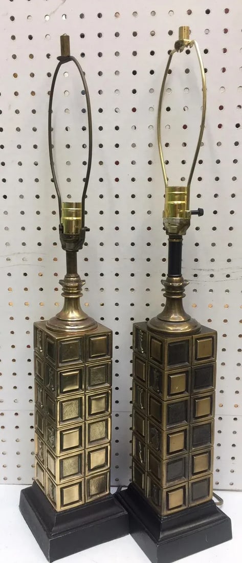 Vintage Laurel Table Lamps With Chess Motif - A Pair - 2