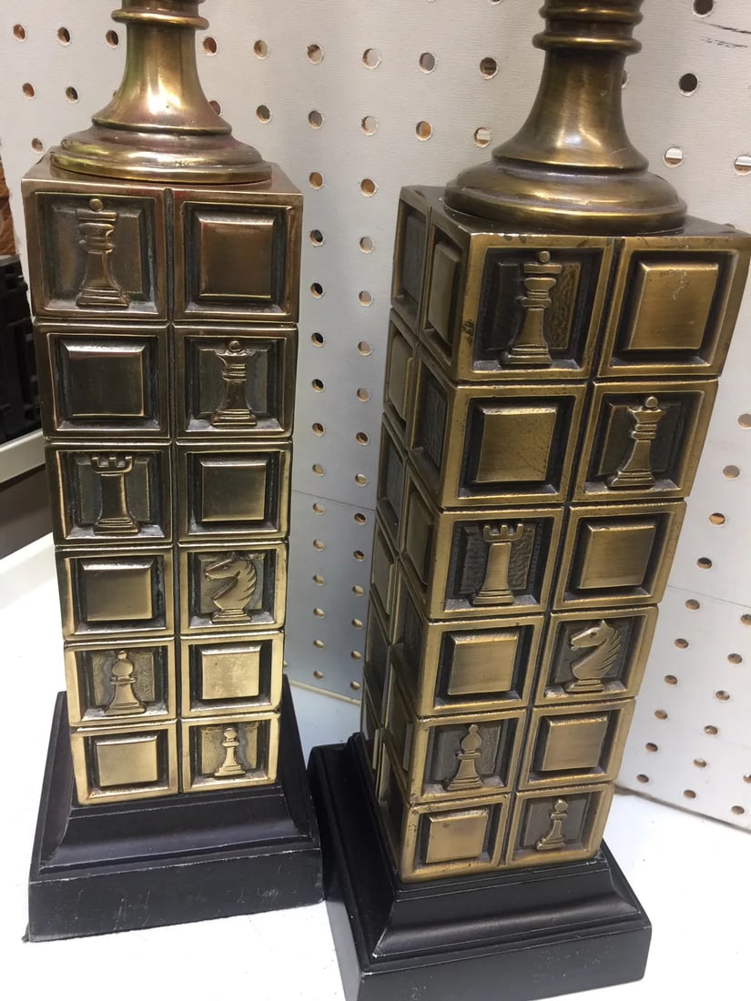 Vintage Laurel Table Lamps With Chess Motif - A Pair - 5