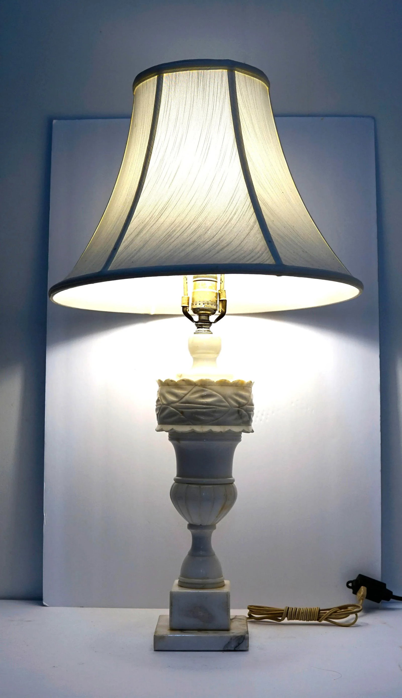 Late 19th Century Regency Alabaster Carved Table Lamp With Shade - 8