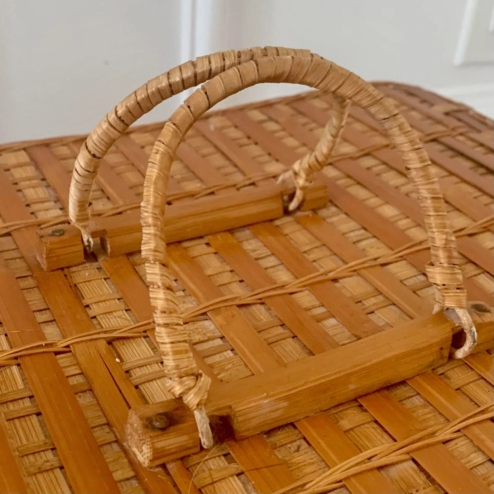 Vintage Asian Large Wicker Lidded Basket With Handles - 5