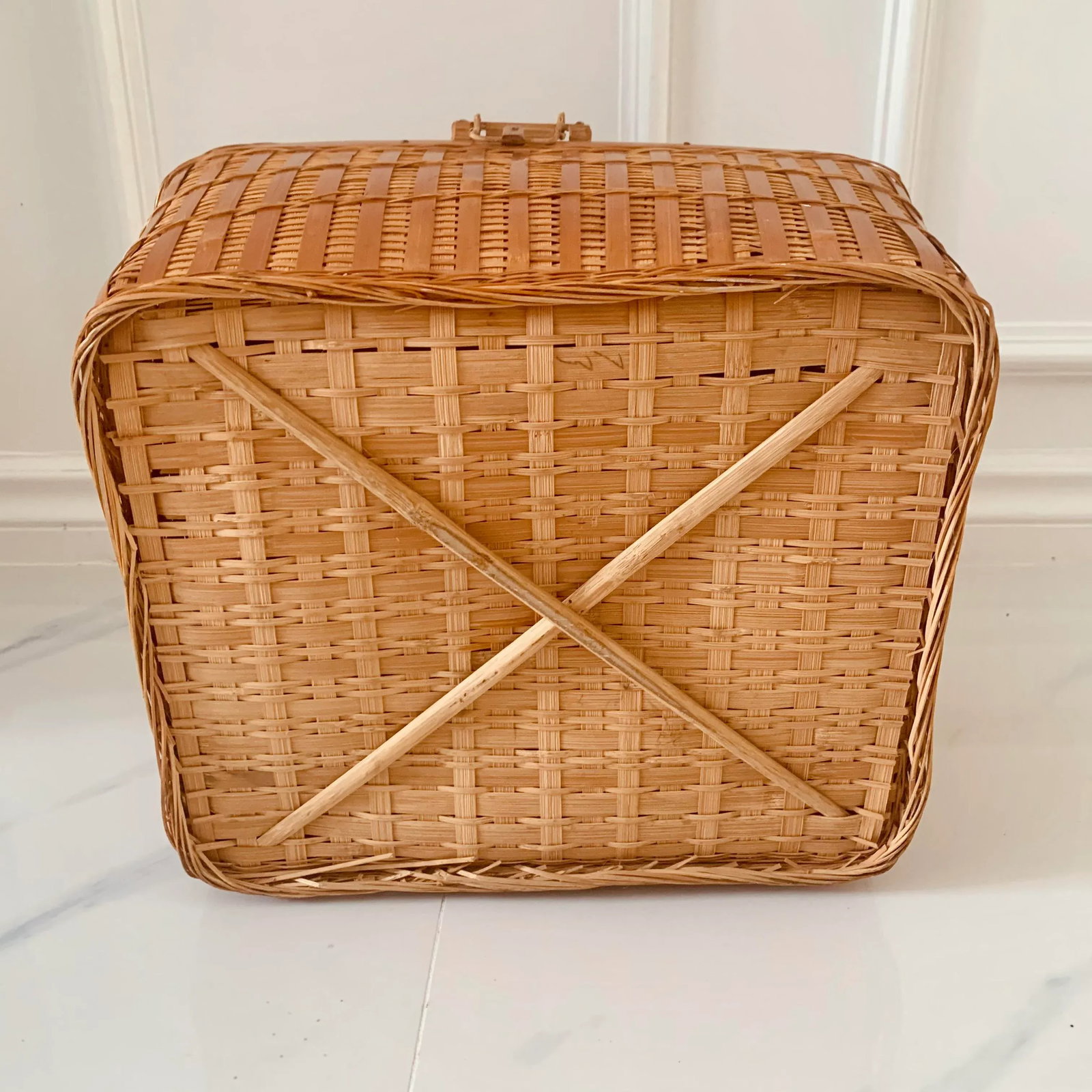 Vintage Asian Large Wicker Lidded Basket With Handles - 8