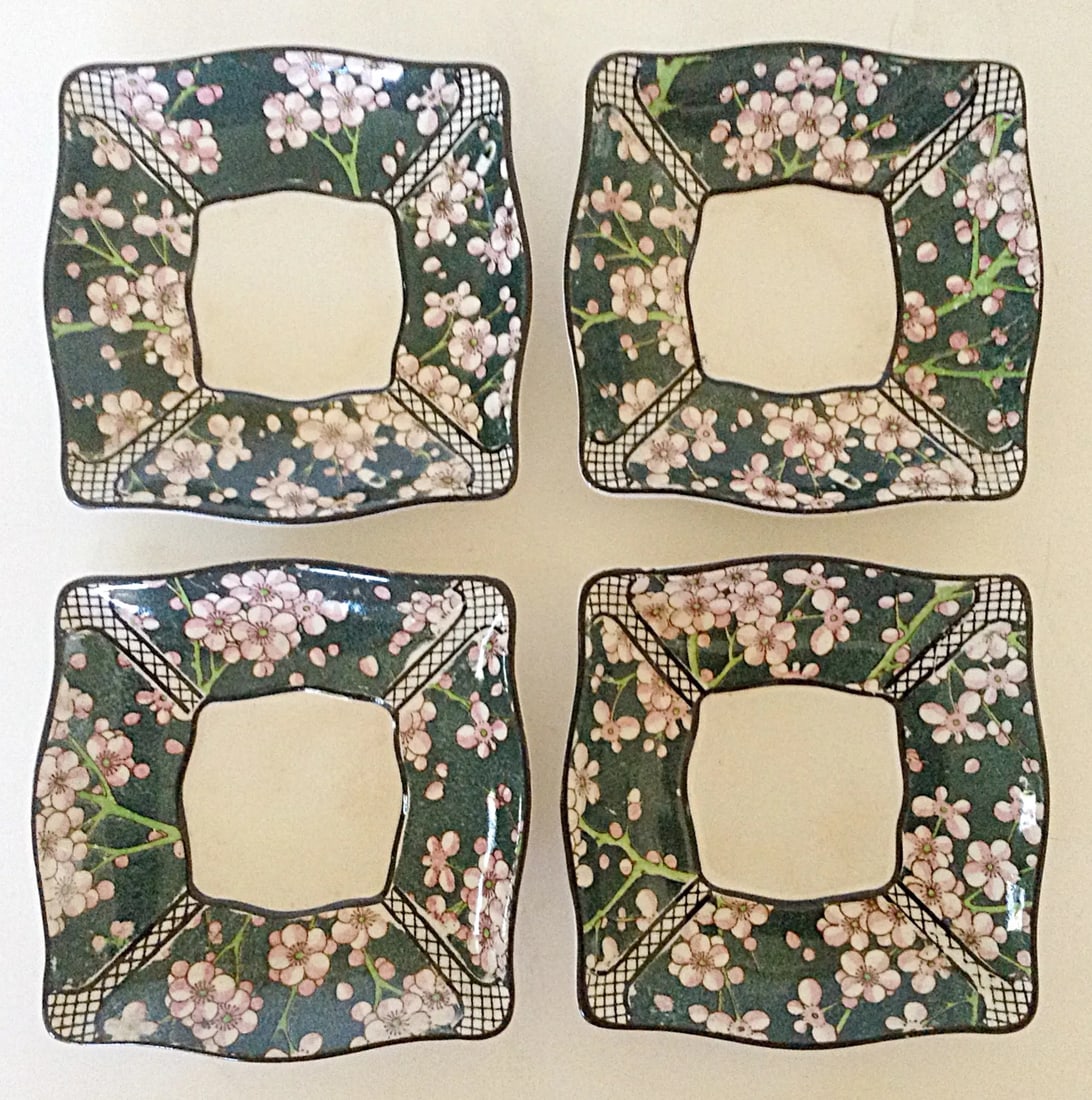 Royal Doulton Cups & Saucers - Set of 4 - 4