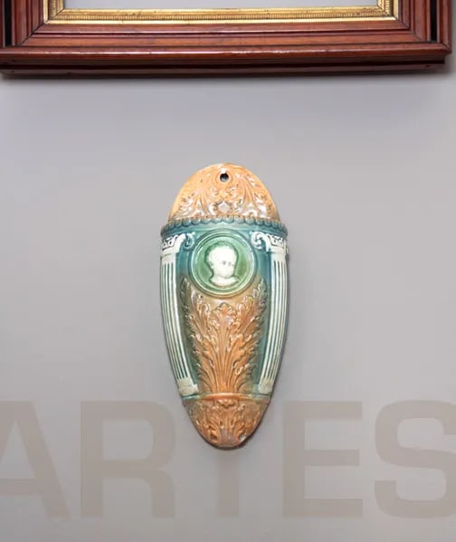 1910s Roseville Cameo Ceramic Wall Pocket - 7