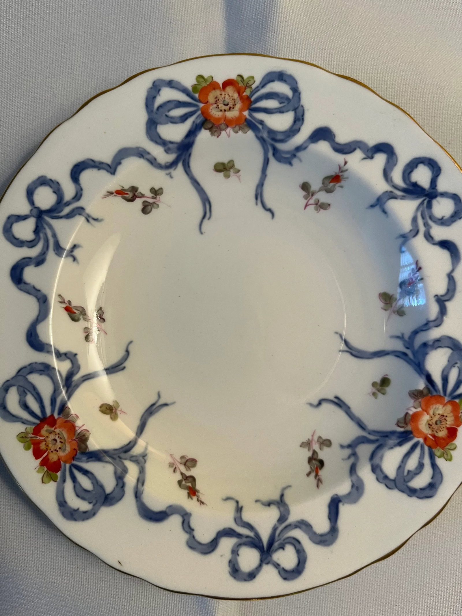 Late 20th Century Royal Crown Derby Trinket Dish White With Blue Ribbon Border, Made in England - 4