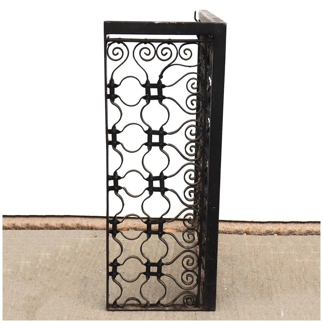 Late 19th Century Three-part American Winslow Bros Painted Wrought Iron Panel as Fireplace Screen - 10