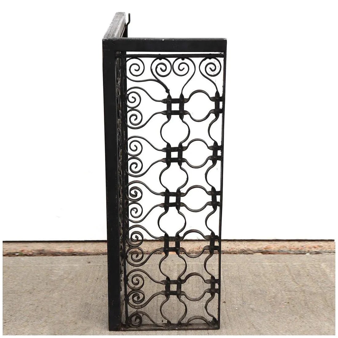Late 19th Century Three-part American Winslow Bros Painted Wrought Iron Panel as Fireplace Screen - 4