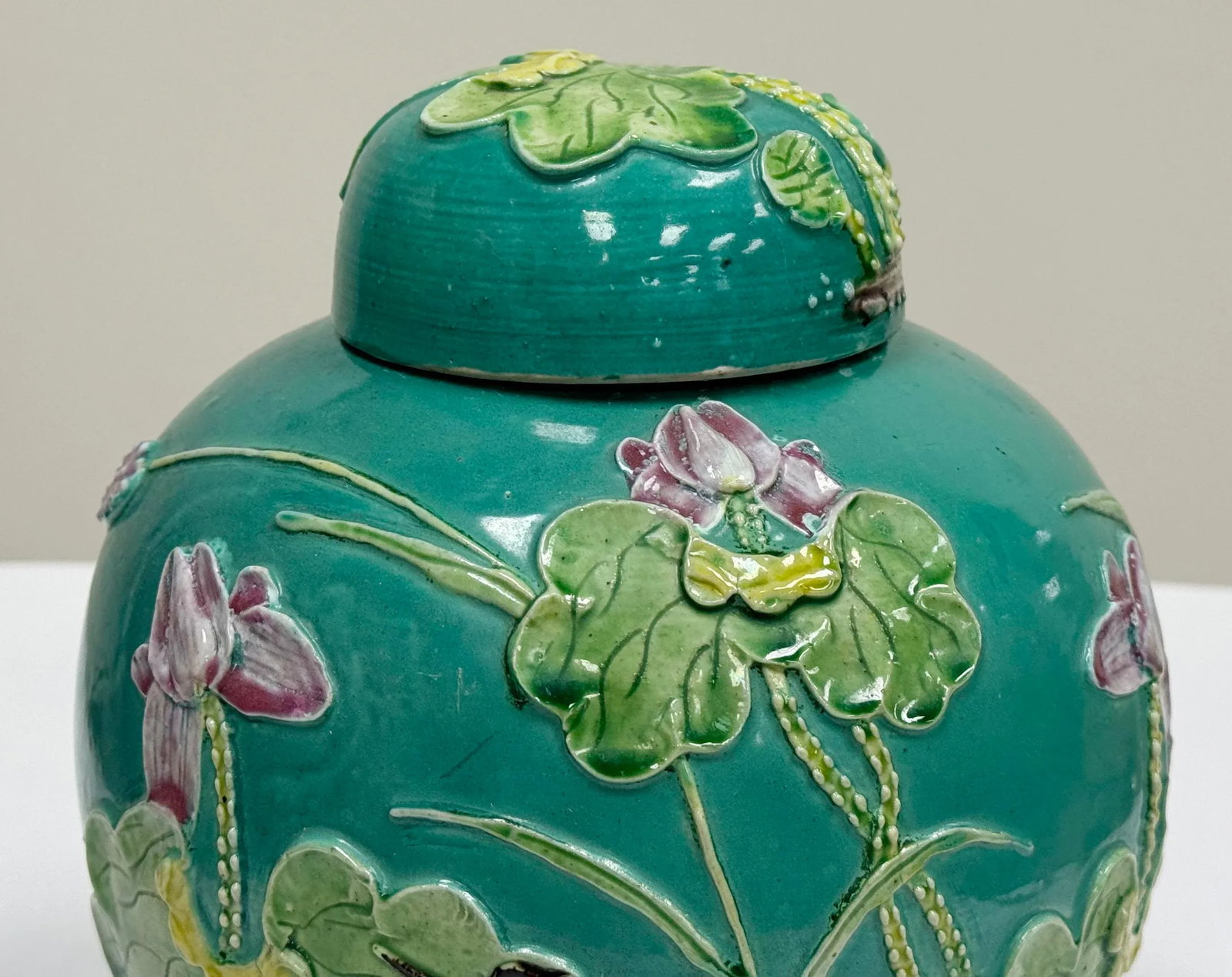 Antique Majolica Style Flora and Fauna Lidded Ginger Jar - 8