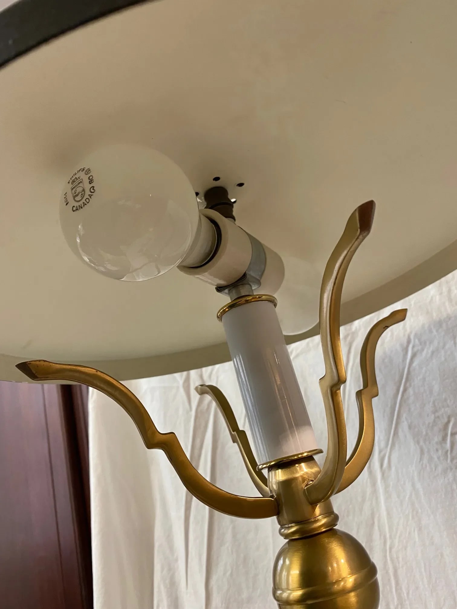Vintage Brass Black and Gold Lamp With Metal Shade - 6