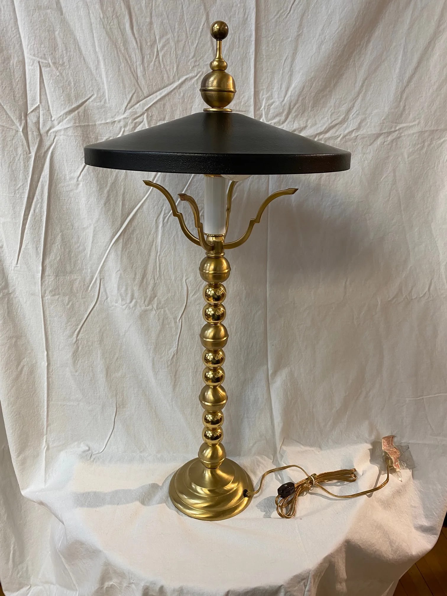 Vintage Brass Black and Gold Lamp With Metal Shade - 7