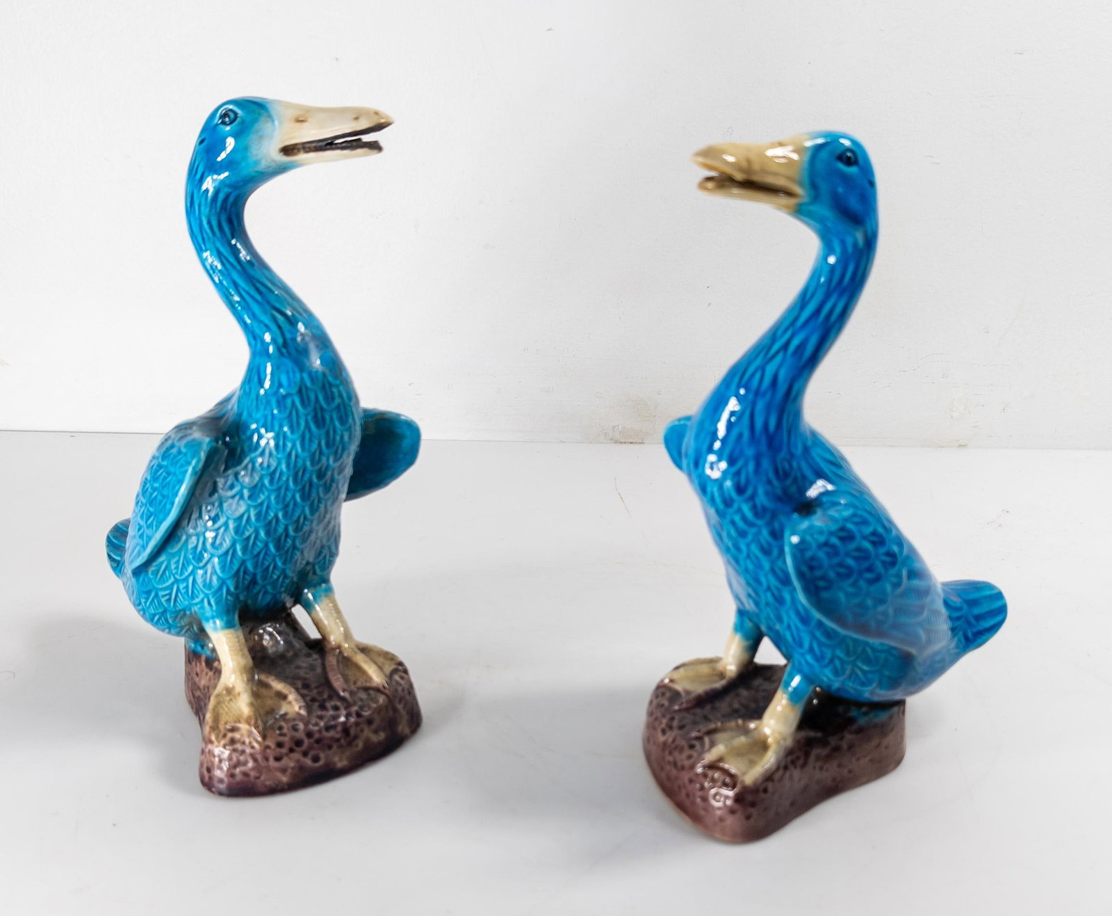 20th Century Pair of Chinese Turquoise Blue Glazed Chinoiserie Ducks or Geese - 2