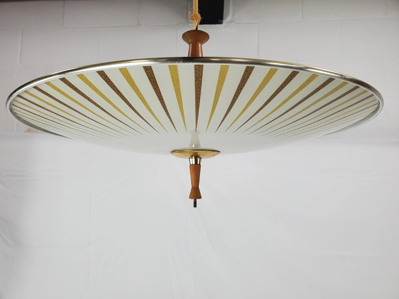 Large Mid-Century Brass & Frosted Glass Pull Retractable Saucer Pendant by Artolier - 2