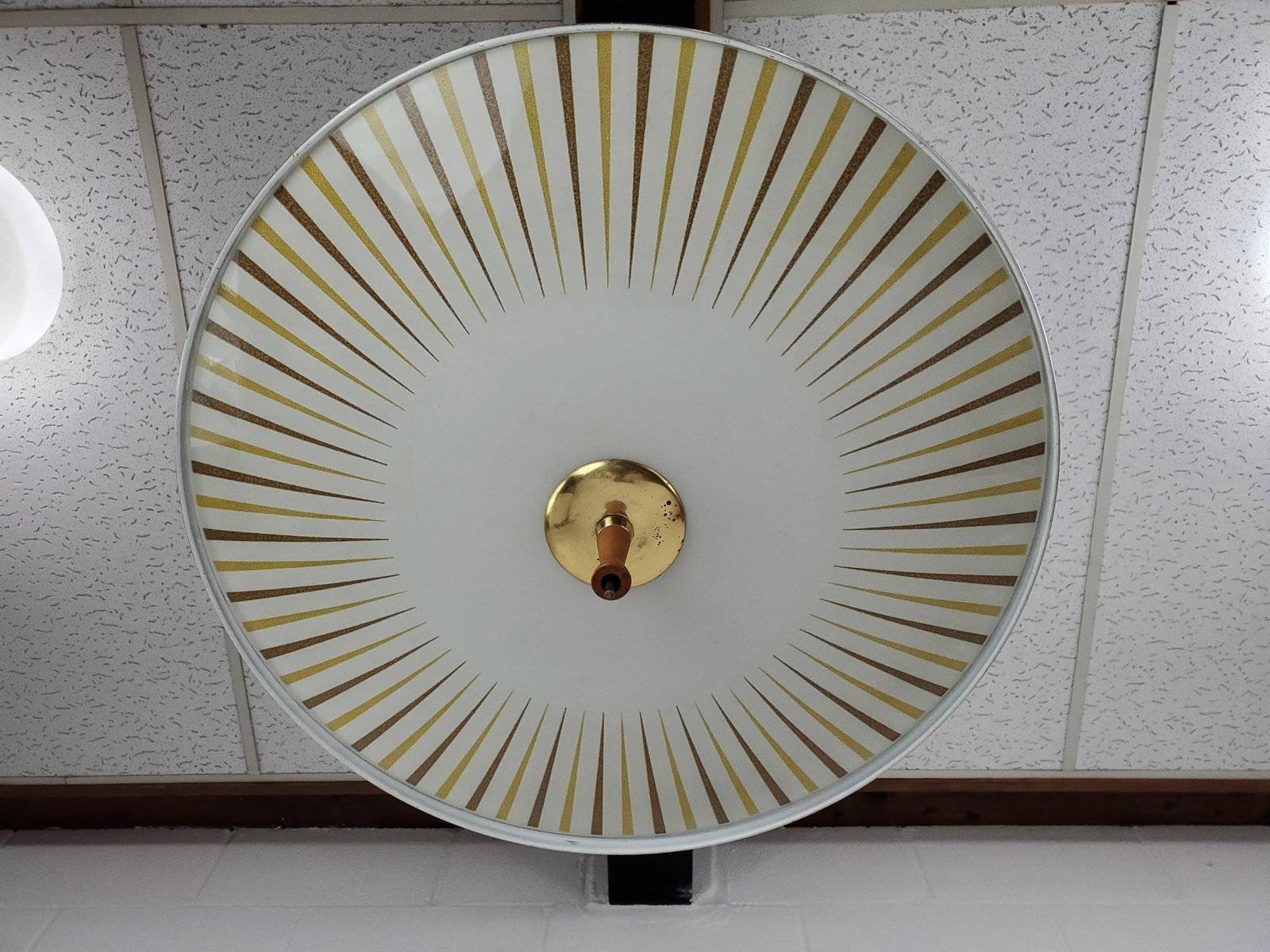 Large Mid-Century Brass & Frosted Glass Pull Retractable Saucer Pendant by Artolier - 8