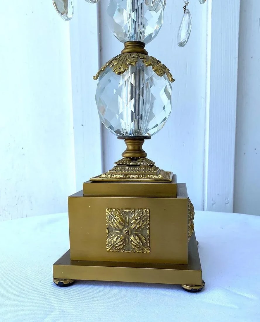 Tall Vintage Hollywood Regency Brass, Gold Gilt & Crystal Table Lamp - 3