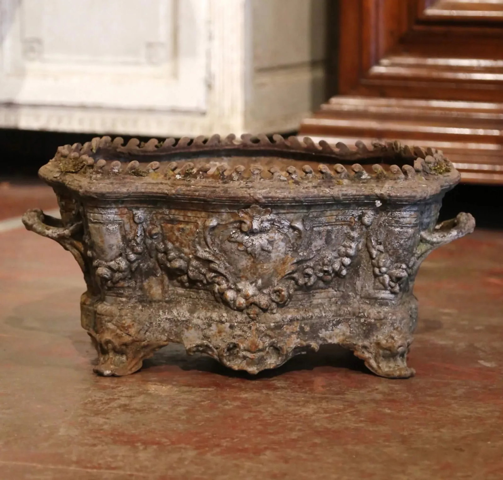 Early 19th Century French Weathered Iron Outdoor Planter Box Jardiniere - 2