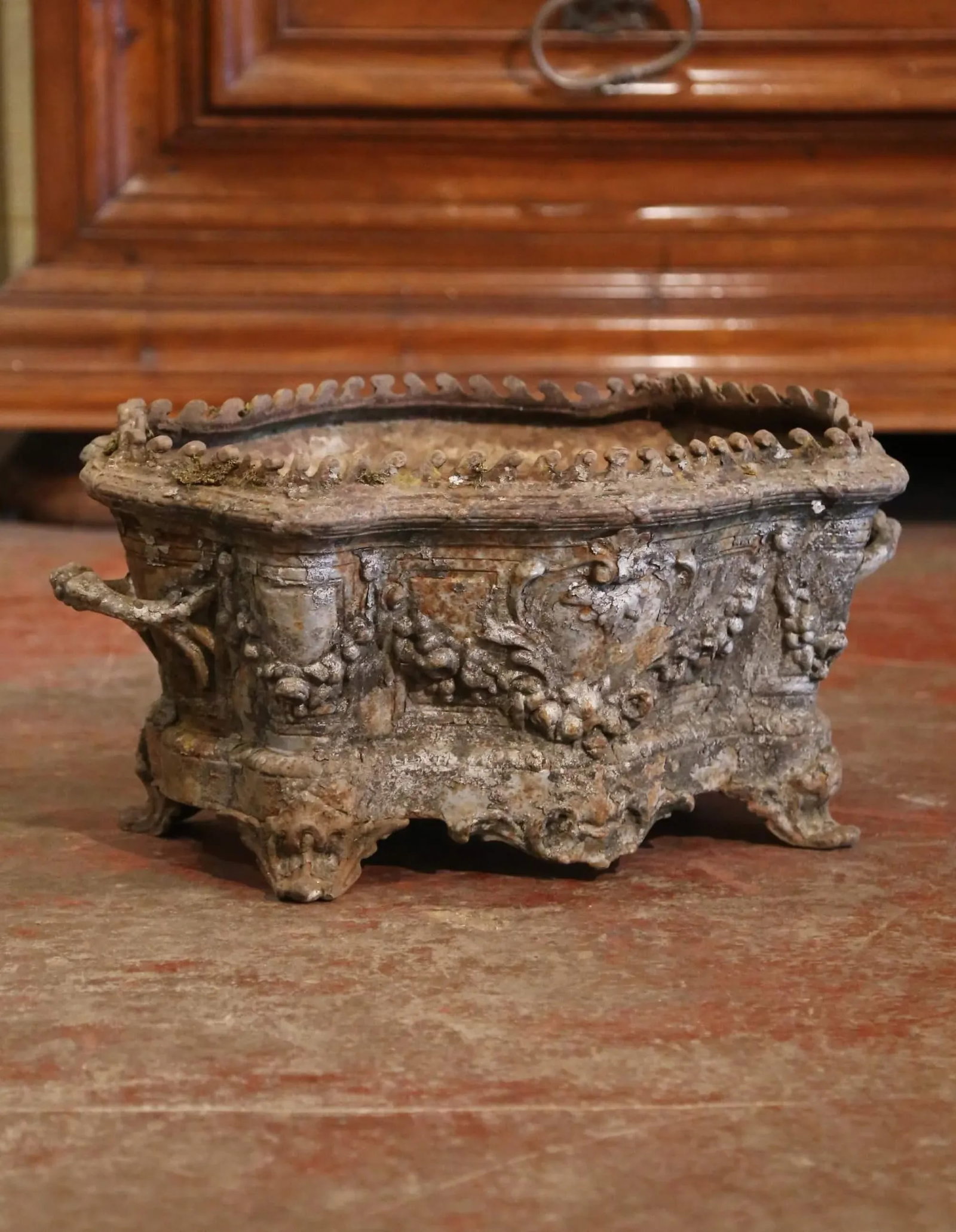 Early 19th Century French Weathered Iron Outdoor Planter Box Jardiniere - 3