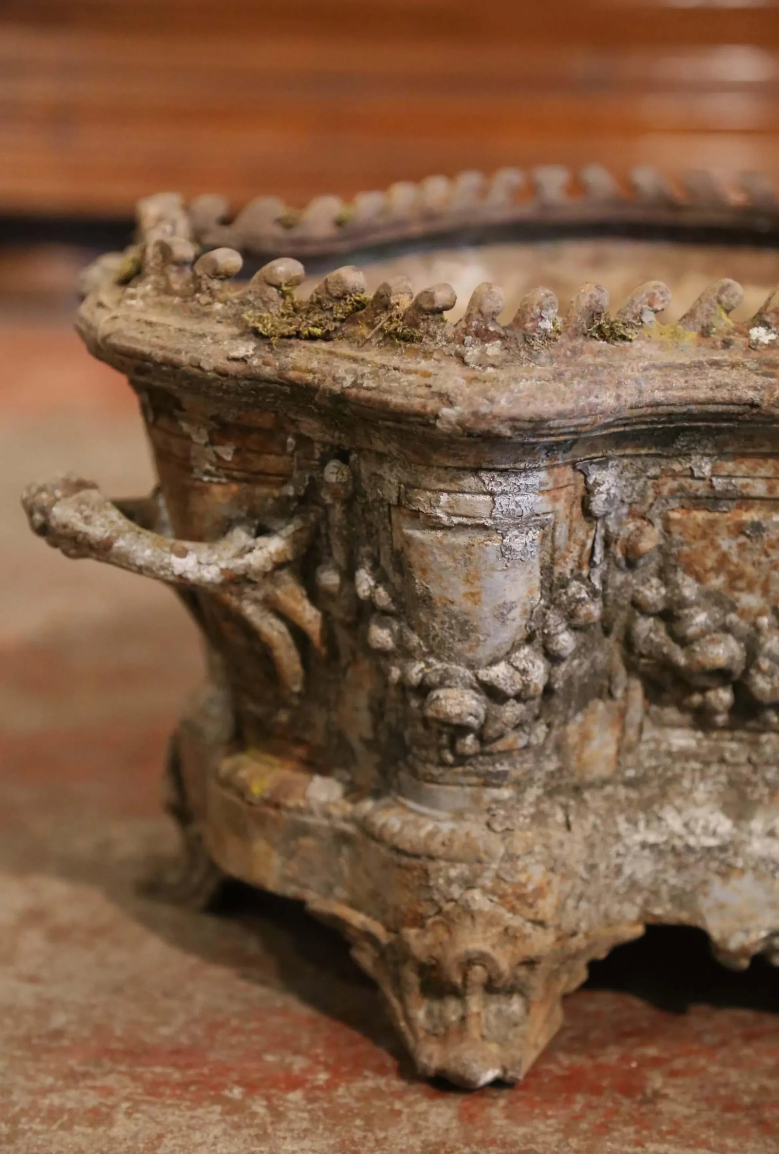 Early 19th Century French Weathered Iron Outdoor Planter Box Jardiniere - 4