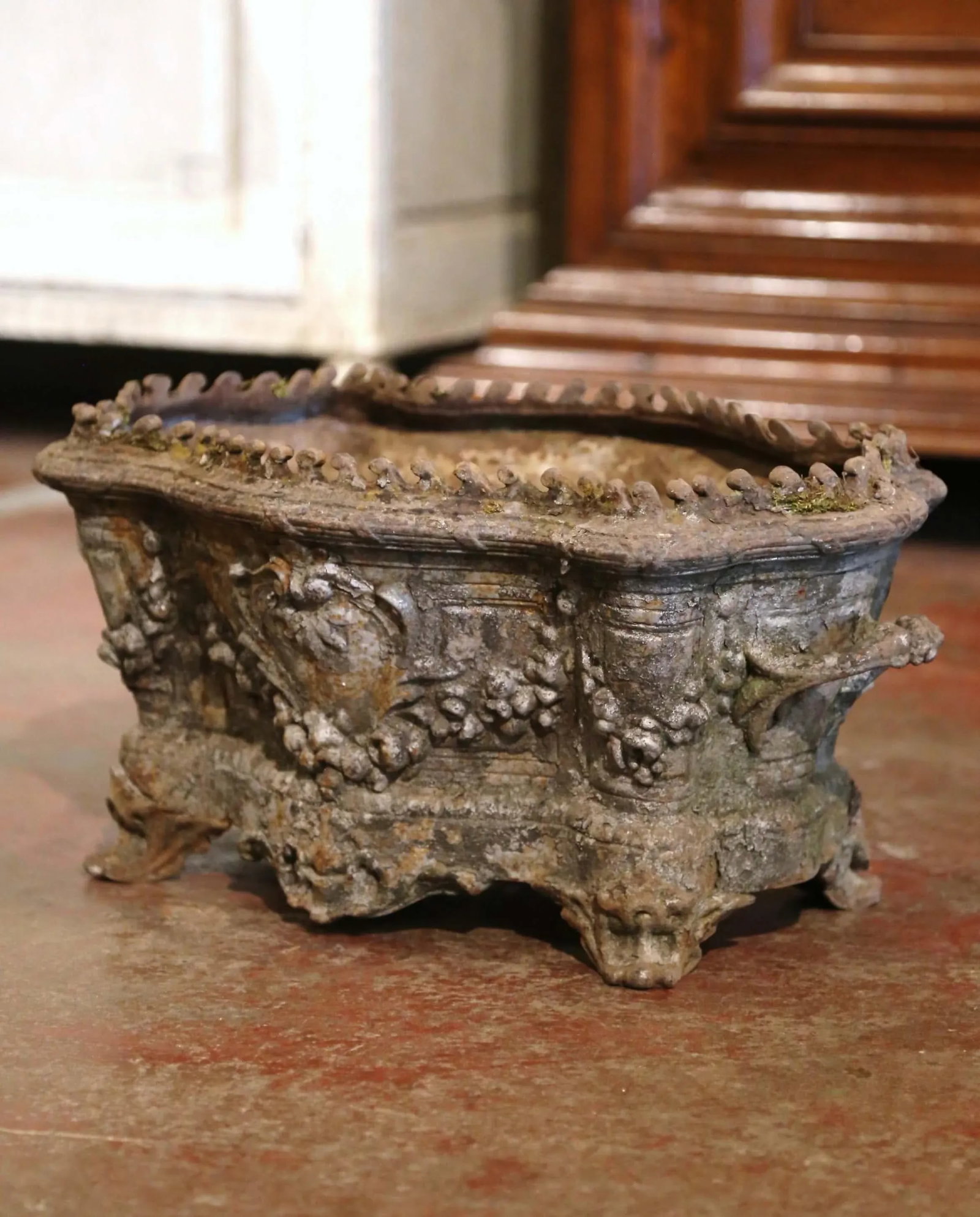 Early 19th Century French Weathered Iron Outdoor Planter Box Jardiniere - 5