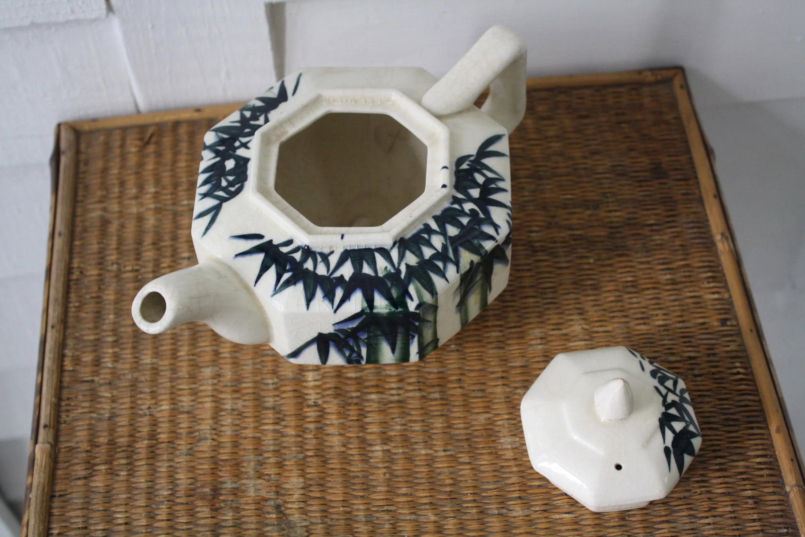 Chinoiserie Porcelain Teapot - 11