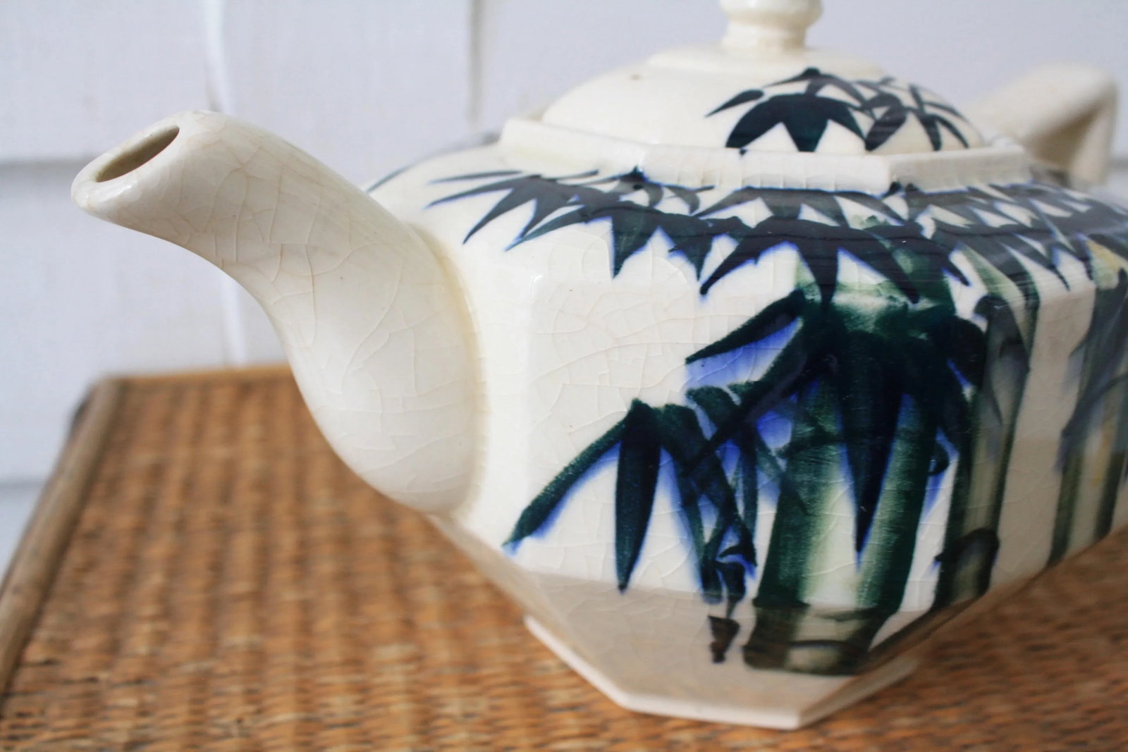 Chinoiserie Porcelain Teapot - 4