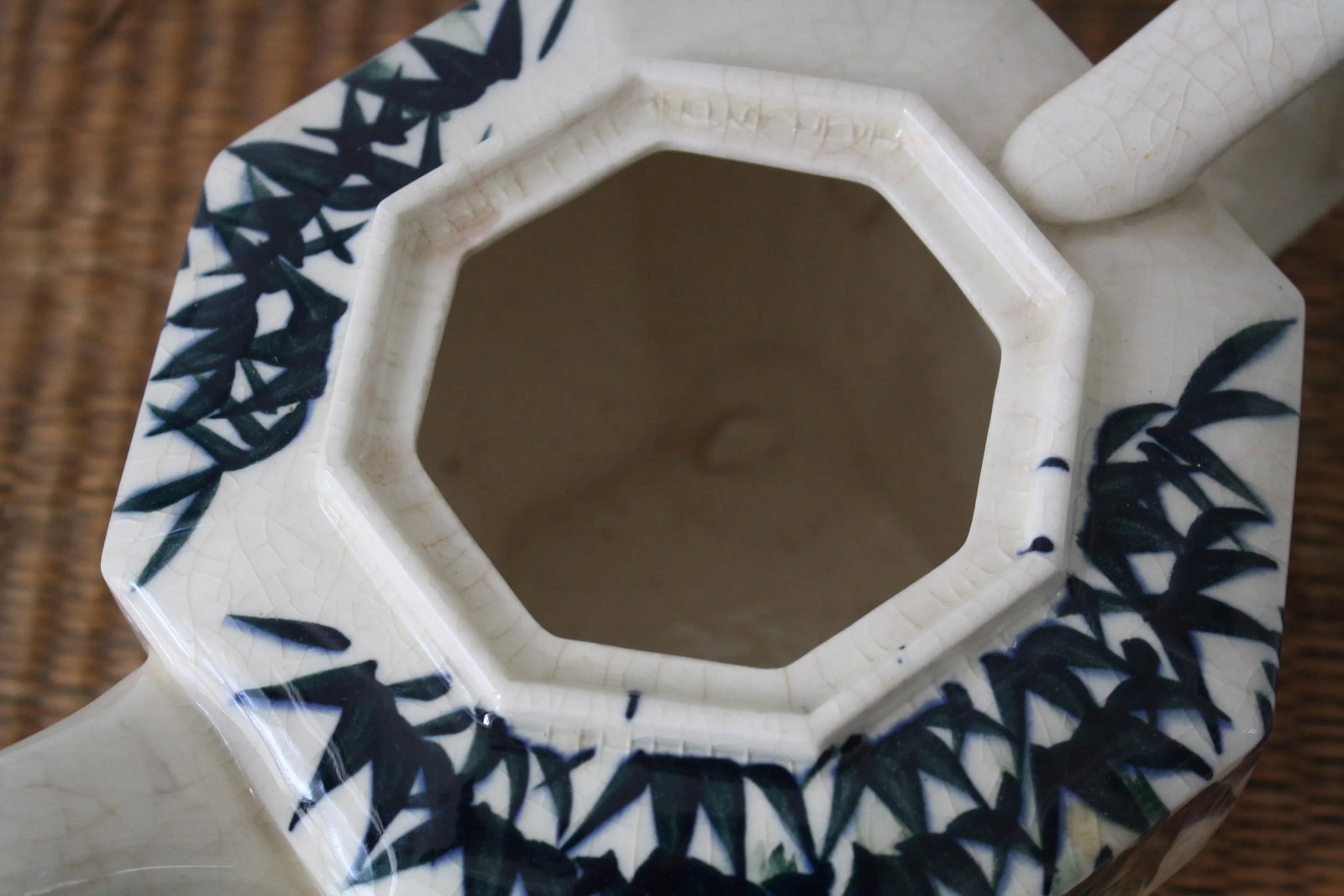 Chinoiserie Porcelain Teapot - 8