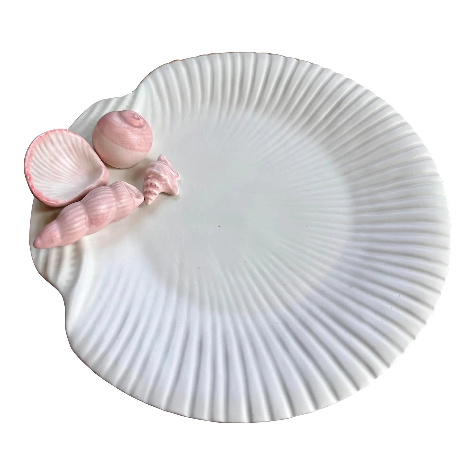 1981 Fitz and Floyd Shell Plate: Lovely Fitz and Floyd scalloped shell plate adorned with 4 pink raised shells. Still has the original sticker on the backside. Condition: Alterations: Original Condition Unaltered Imperfections: Some