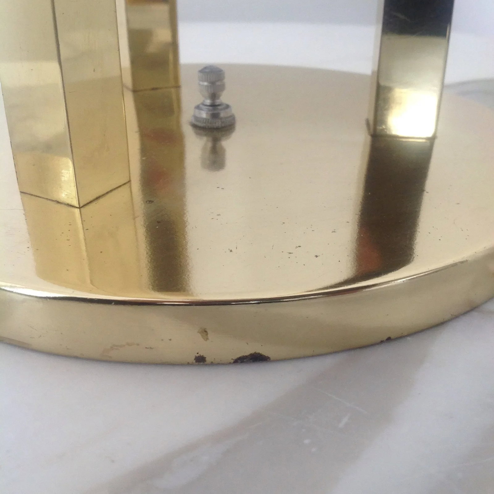 Hollywood Regency Style Brass & Lucite Table Lamp - 8