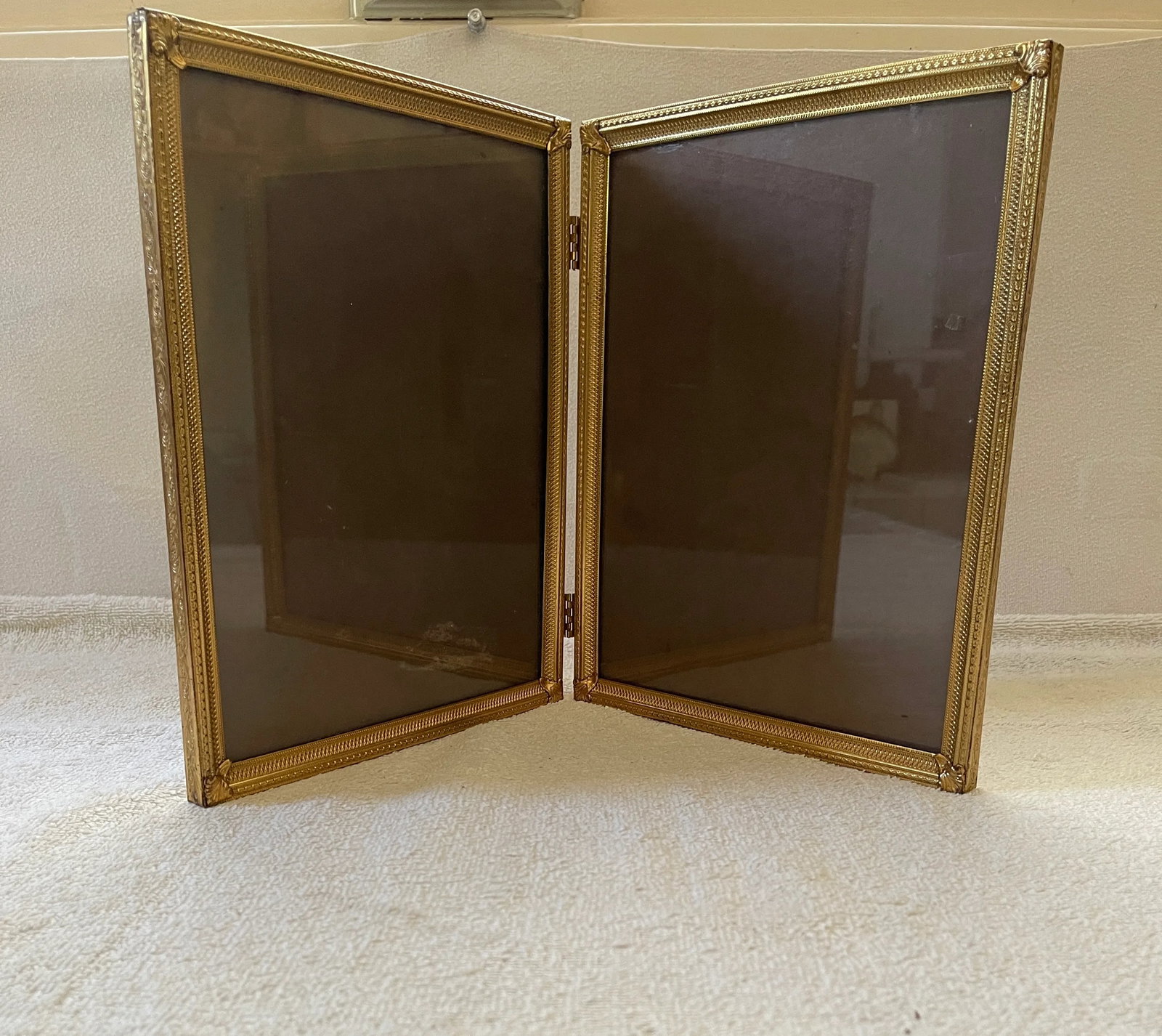 Vintage Double Swing Large Frames With Delicate Carving - 2