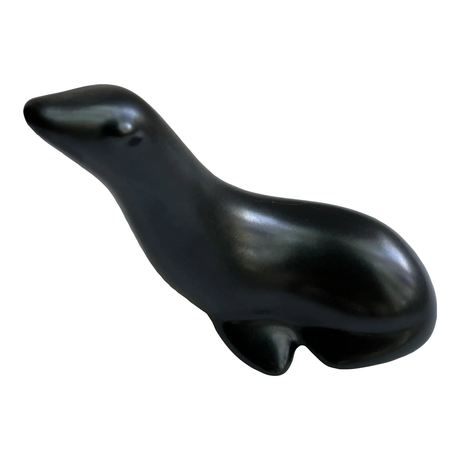 Mid-Century Howard Pierce Black Seal Figurine: Mid-century Howard Pierce Black seal figurine. A Beautiful piece to add to your collection. There is a hairline crack on the back of the seal. COMBINED SHIPPING AVAILABLE. Condition: Alterations: