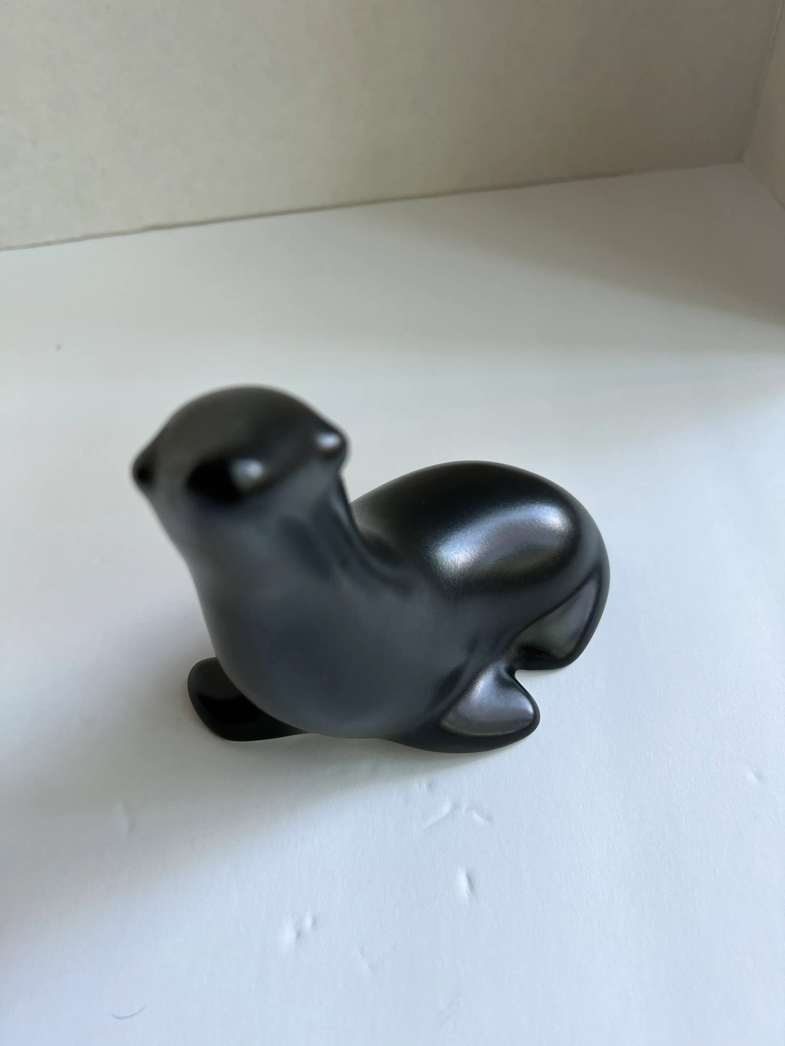 Mid-Century Howard Pierce Black Seal Figurine - 7