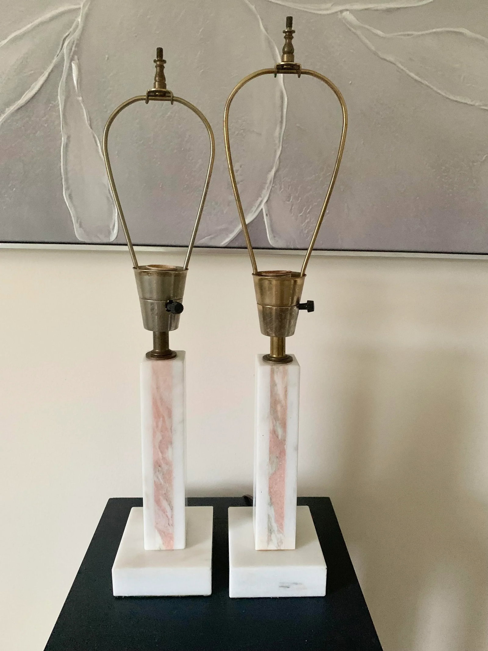 Pair of 1960s Mid-Century Minimalist Modern Table White Pink Lamps - 2