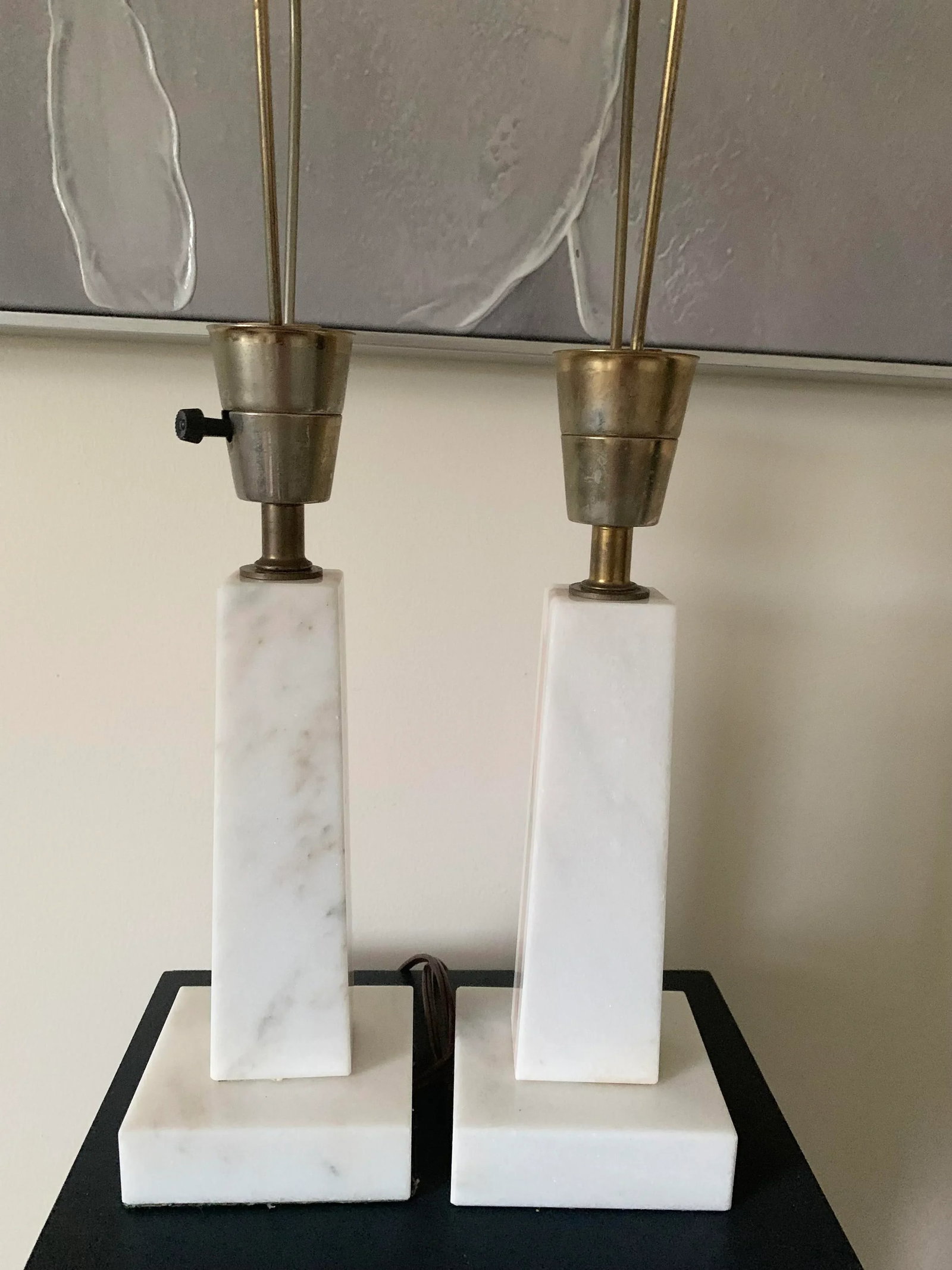 Pair of 1960s Mid-Century Minimalist Modern Table White Pink Lamps - 4