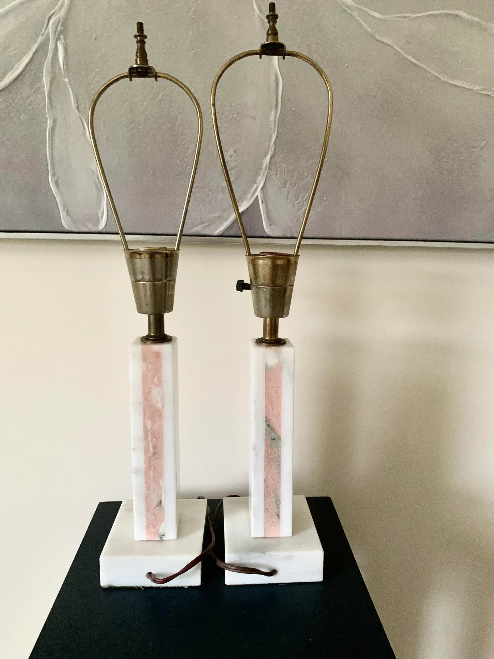 Pair of 1960s Mid-Century Minimalist Modern Table White Pink Lamps - 5
