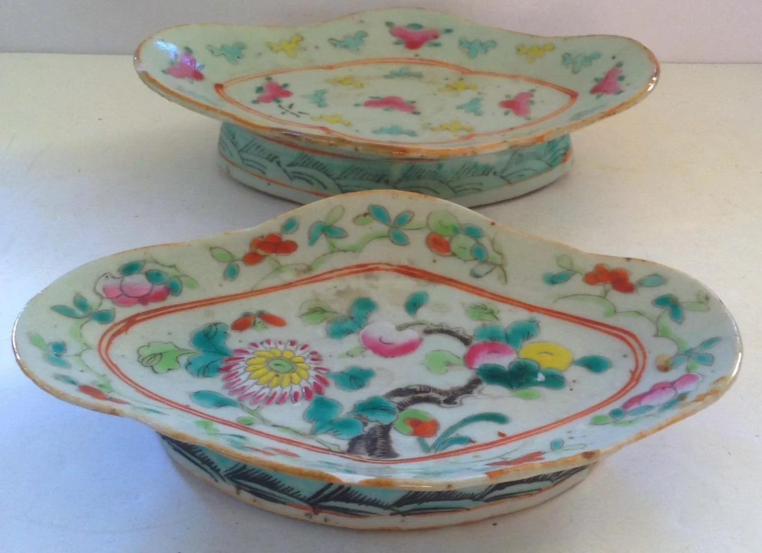 19th C. Chinese Export Serving Dishes, a Pair - 2