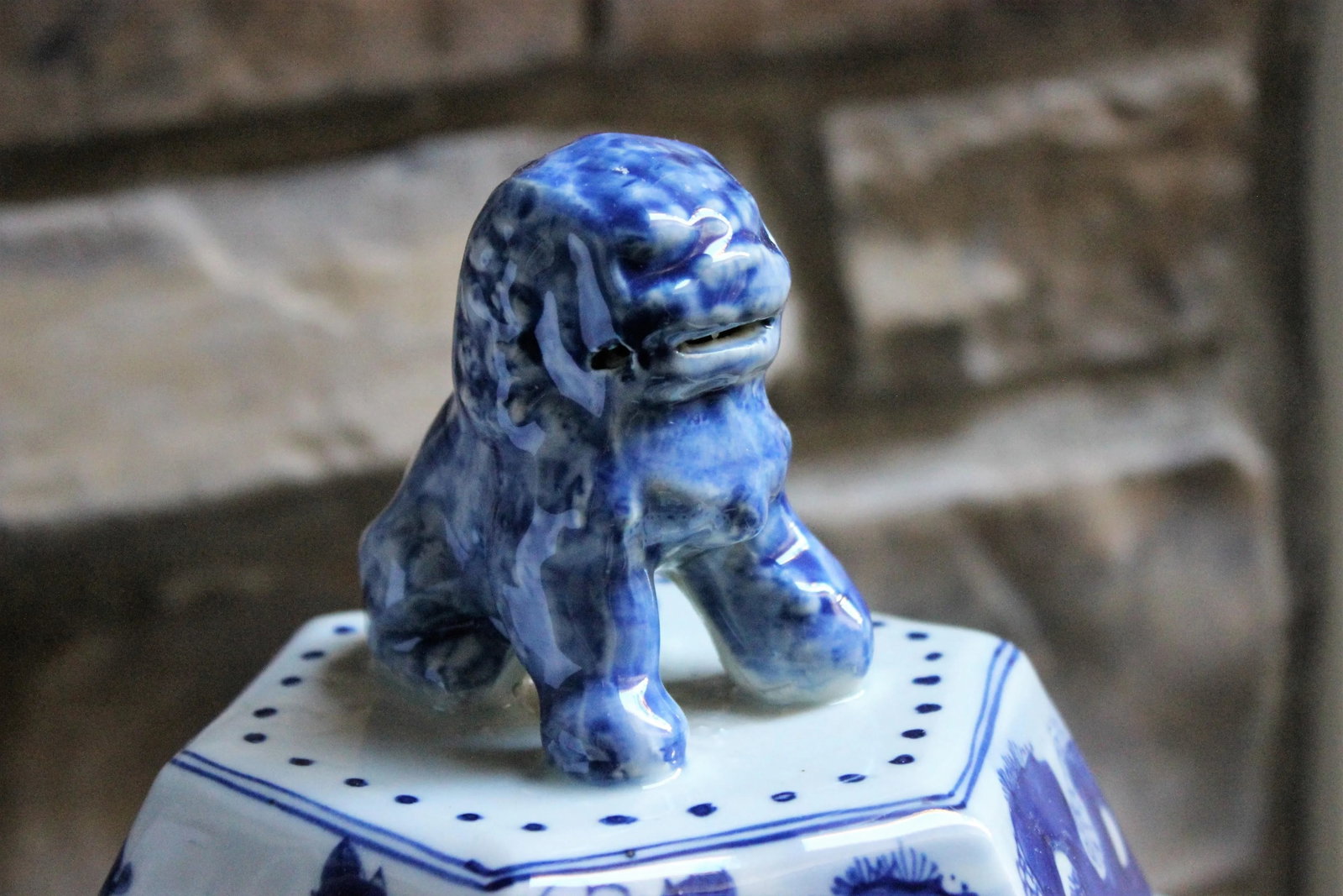 1960s Blue and White Ginger Jar with Foo Dog Floral Flowers Large Tall Chinoiserie - 3