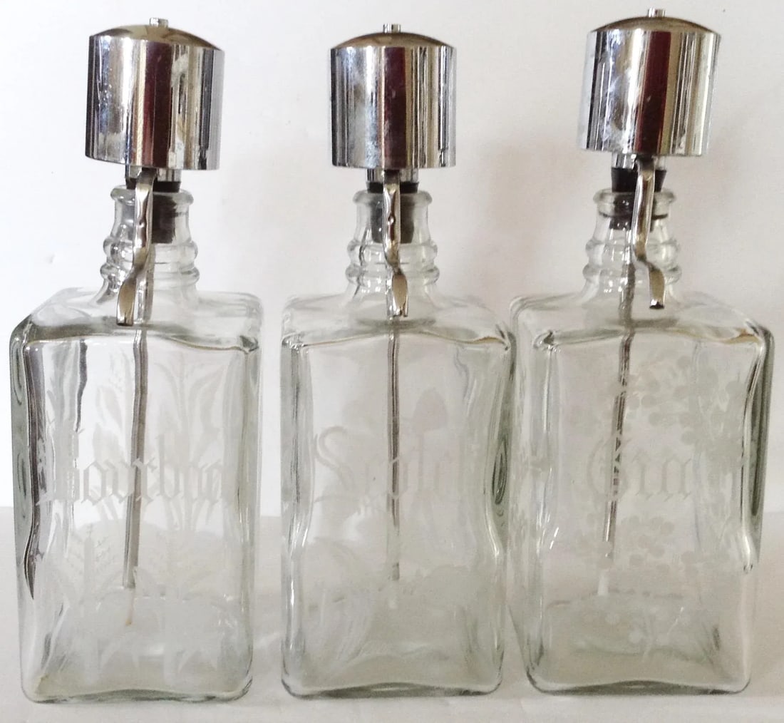 Gin/Scotch/Bourbon Liquor Bar Decanters - Set of 3 - 2