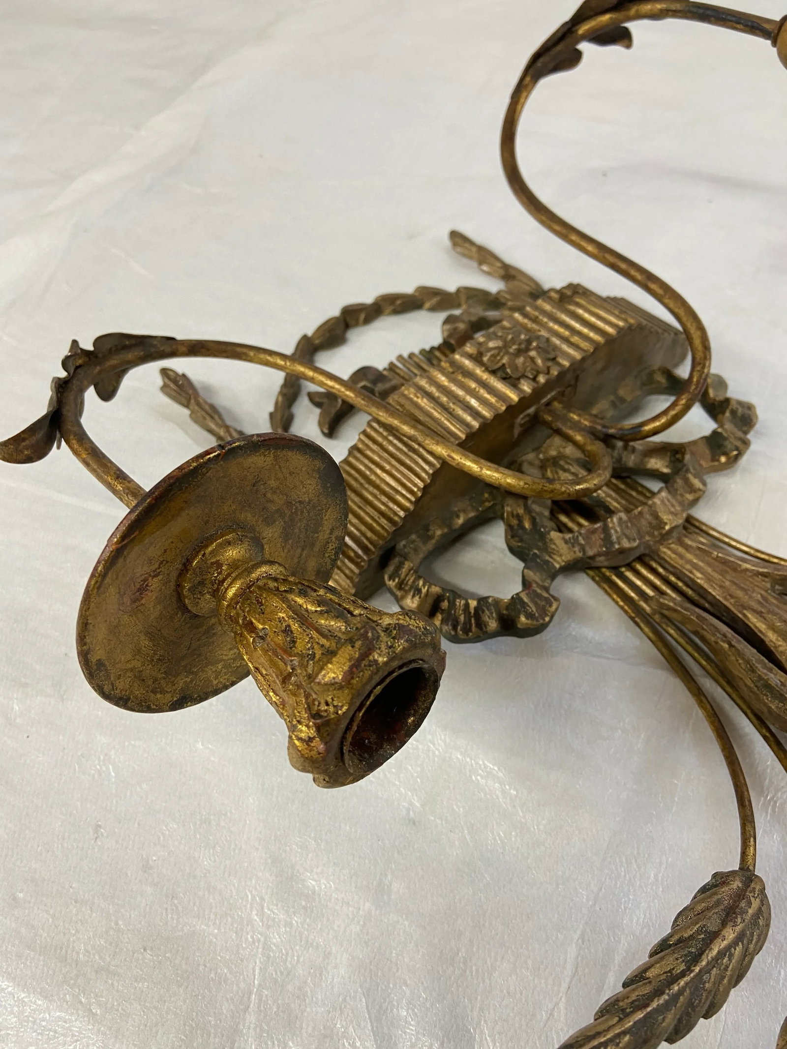 Carved and Gilt Italian Wall Candle Sconce - 3