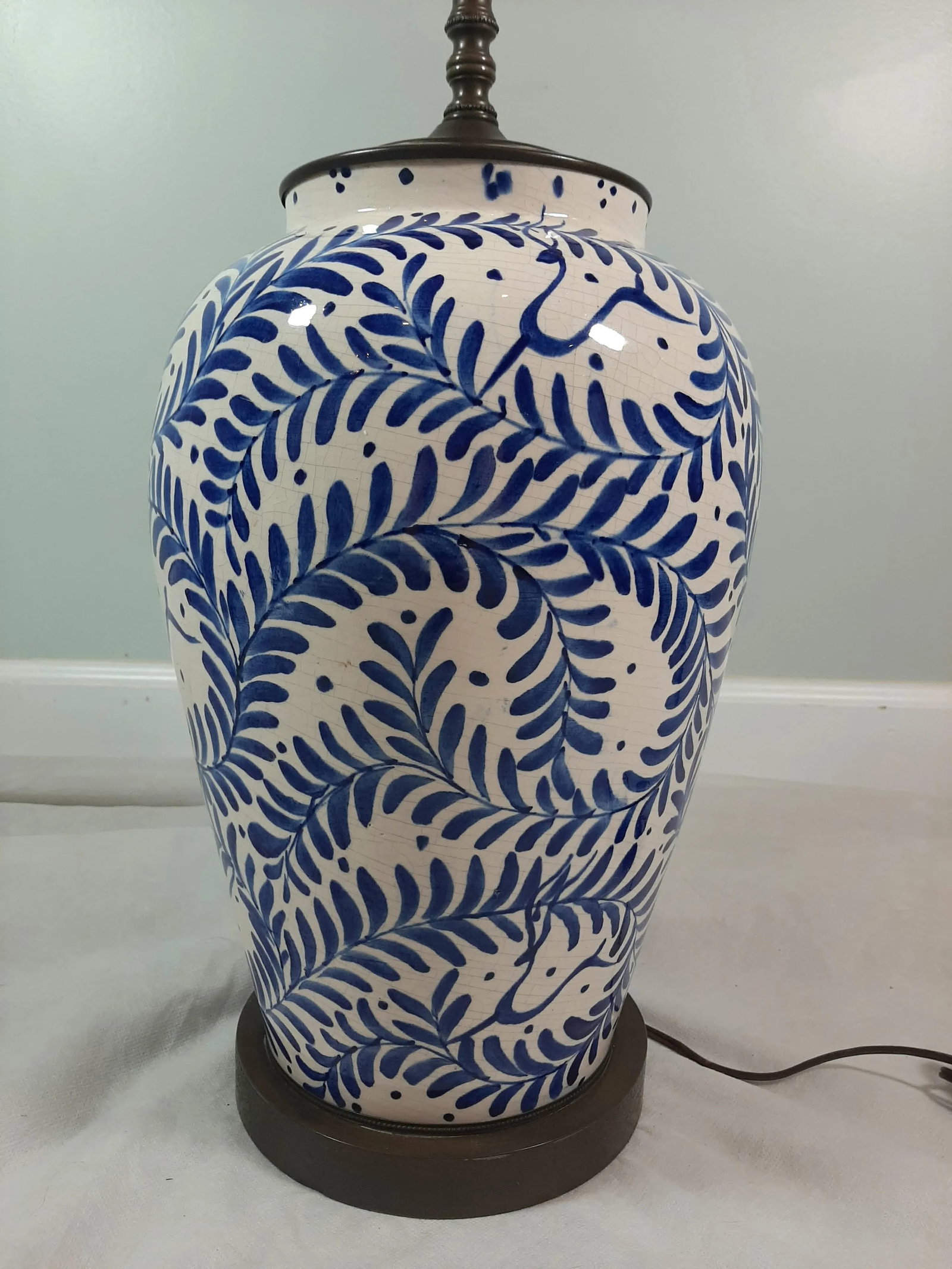 Mid 20th Century Hand Painted Flow Blue Lamp - 2