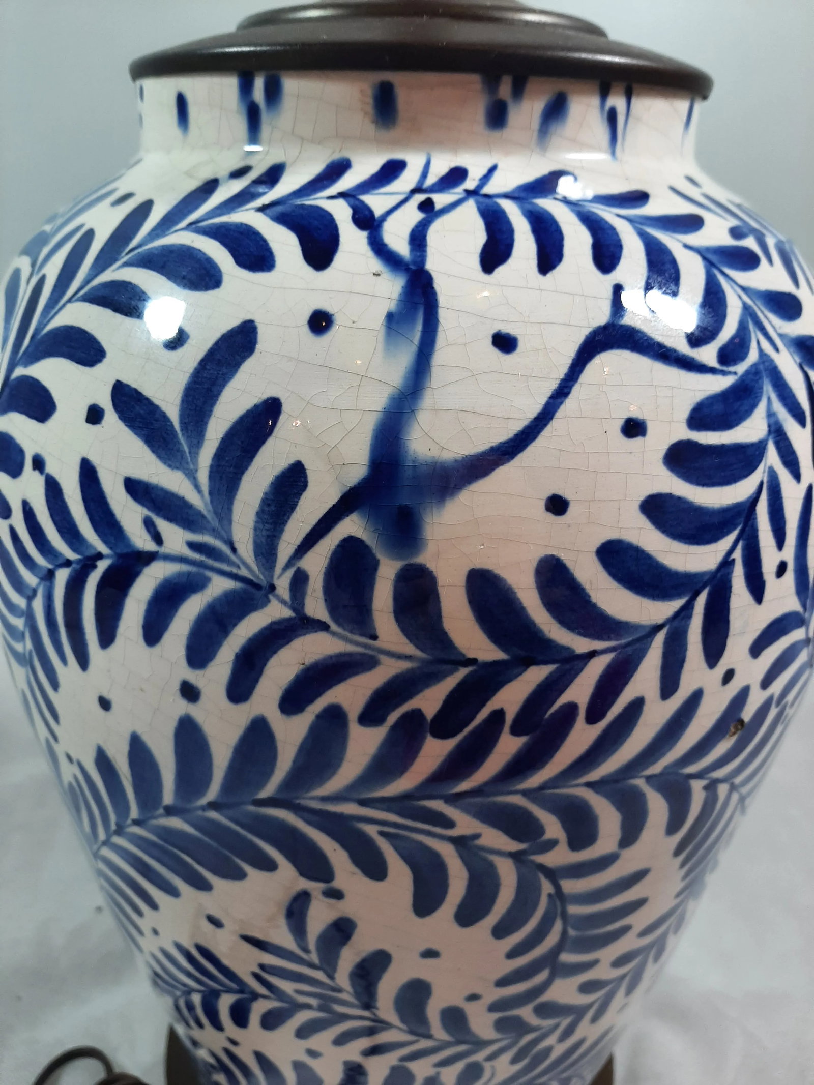 Mid 20th Century Hand Painted Flow Blue Lamp - 5