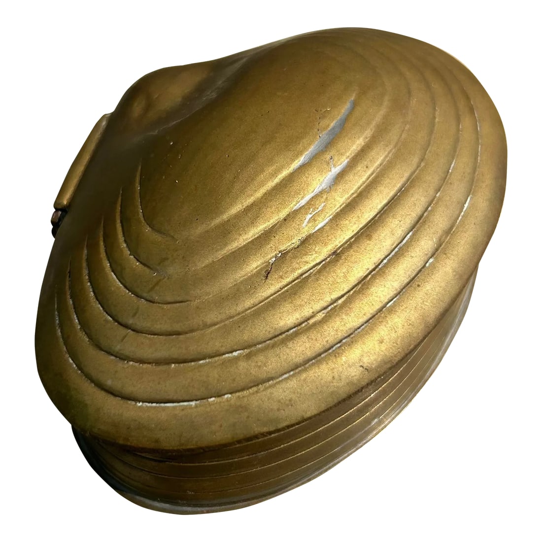 Mid 20th Century Brass Clam Trinket Box With Hinged Lid: A collectible brass mollusk with a hinged top shell shaped lid for small items like rings, earrings, hair ties, etc. This piece has a rich patina. Condition: Alterations: Original Condition Unaltered