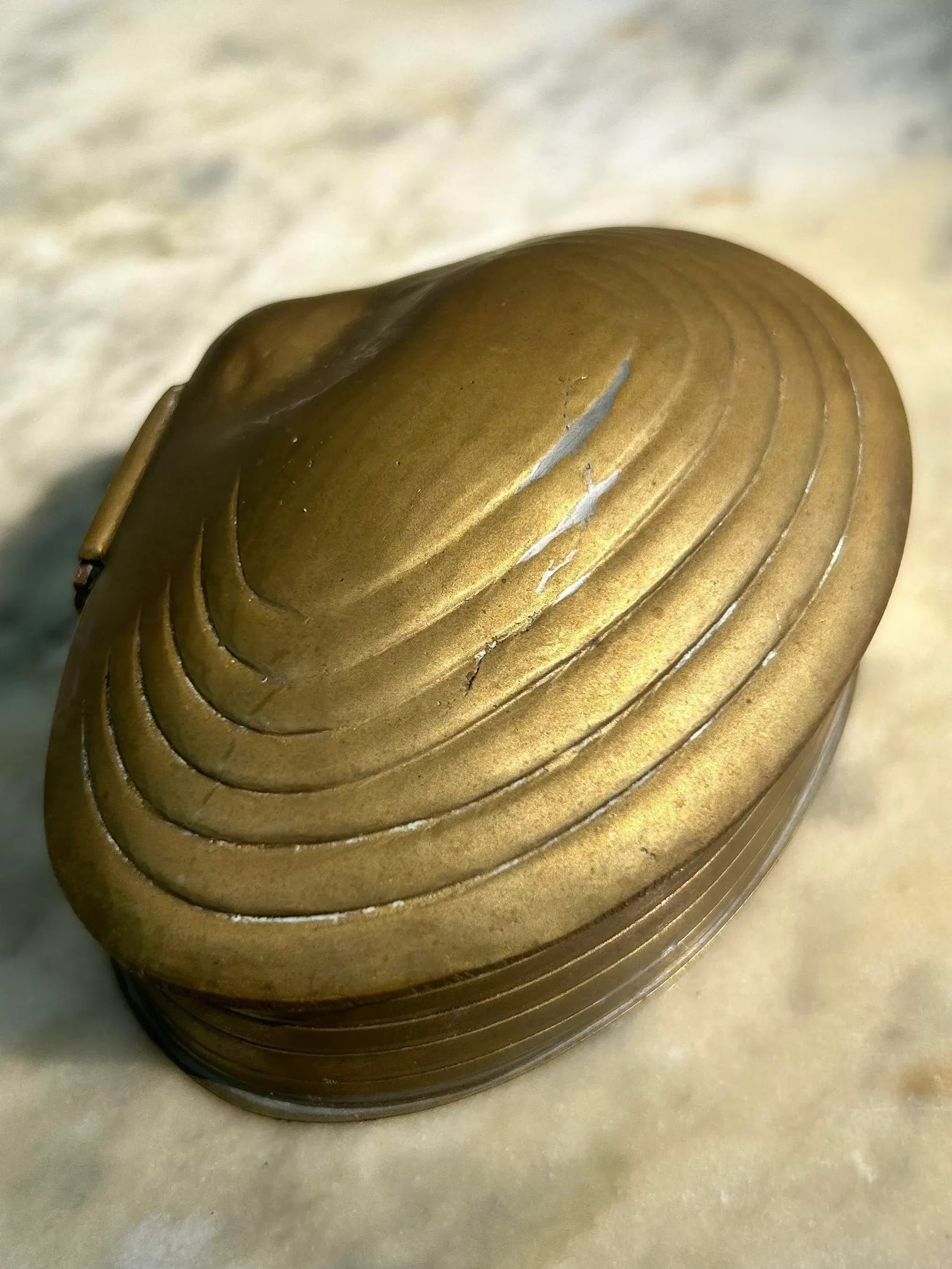 Mid 20th Century Brass Clam Trinket Box With Hinged Lid - 7