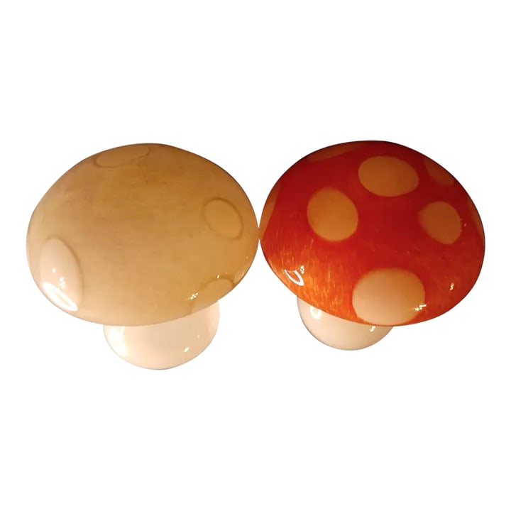 Pair of Vintage Art Glass Mushroom Figurines: This is an EXQUISITE Pair of 5" Art Glass Mushroom Figurines. Procured at auction BOX 31 Condition: Alterations: Original Condition Unaltered Imperfections: Some Imperfections Condition Notes: New