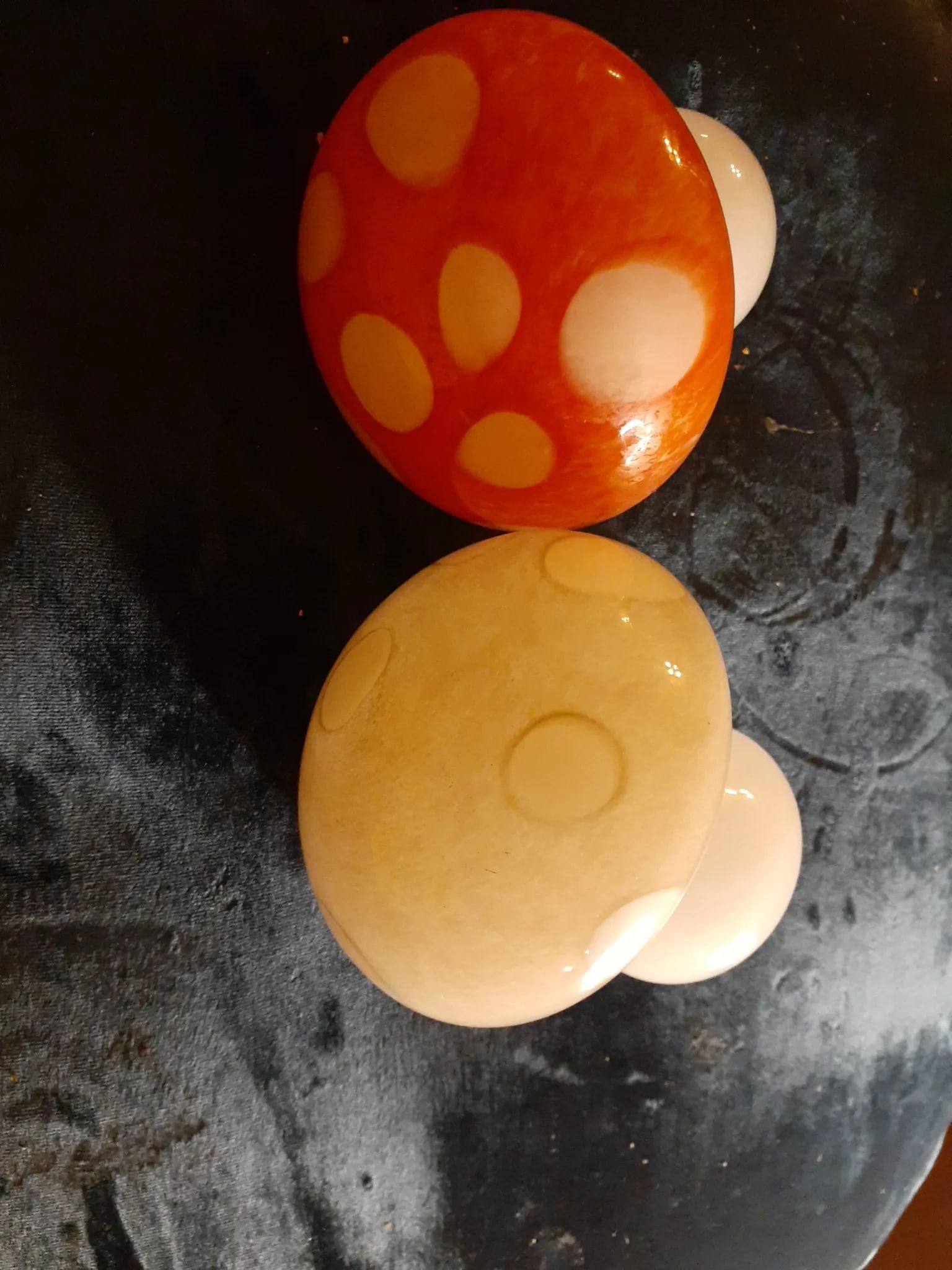 Pair of Vintage Art Glass Mushroom Figurines - 2