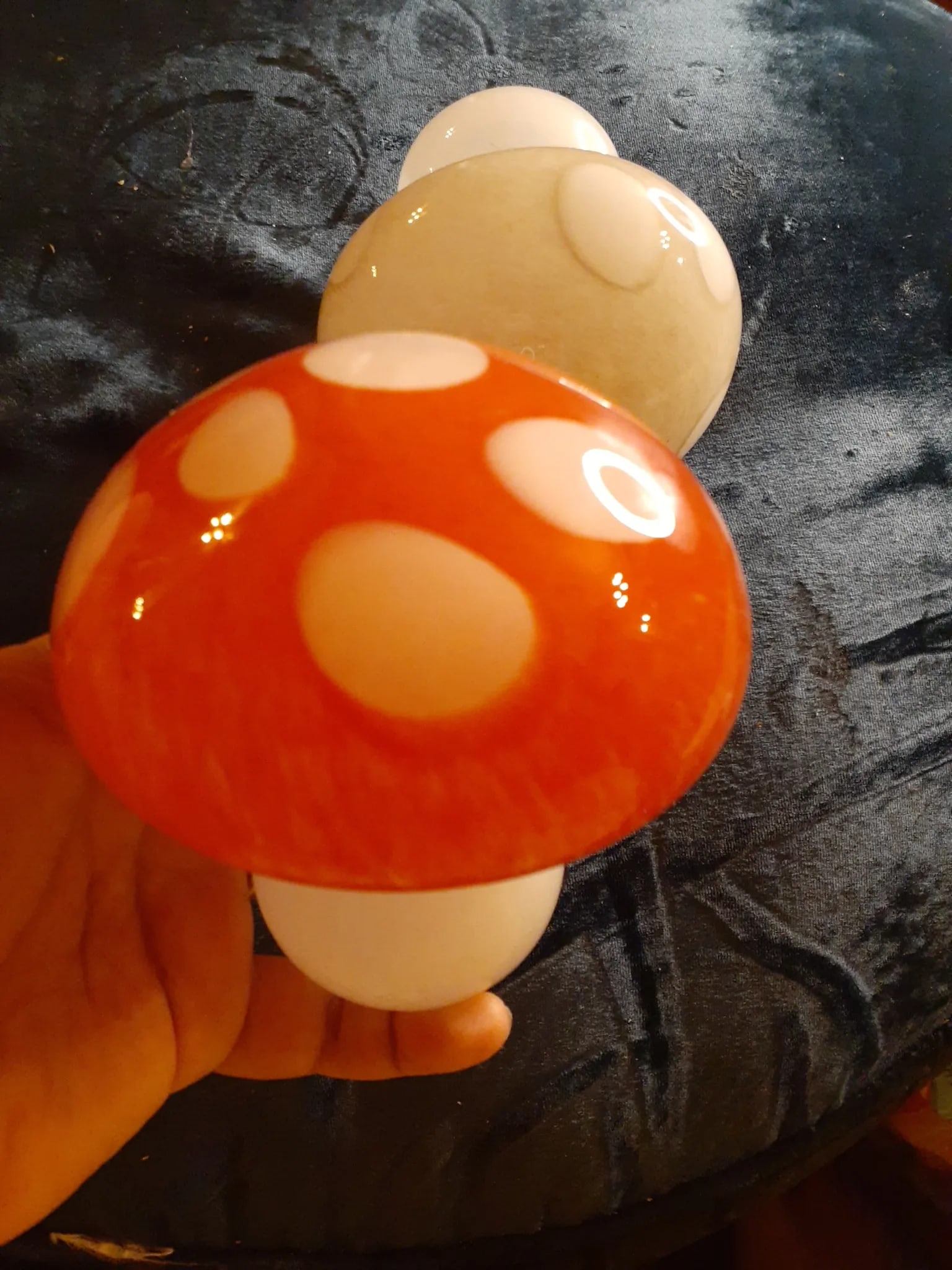 Pair of Vintage Art Glass Mushroom Figurines - 4