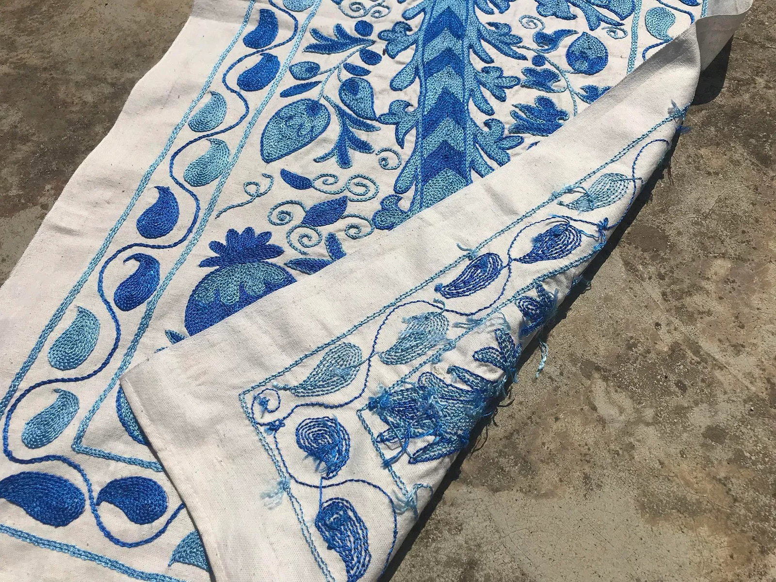 Crochet Table Runner, Blue Patterns With Floral Center - 3