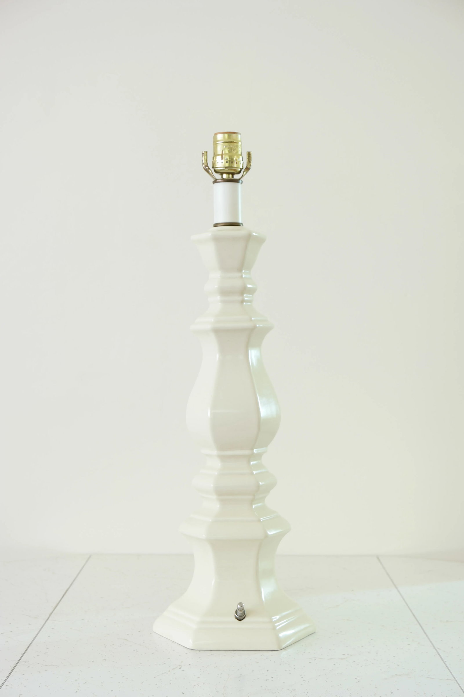Large Vintage Ceramic Table Lamp - 3