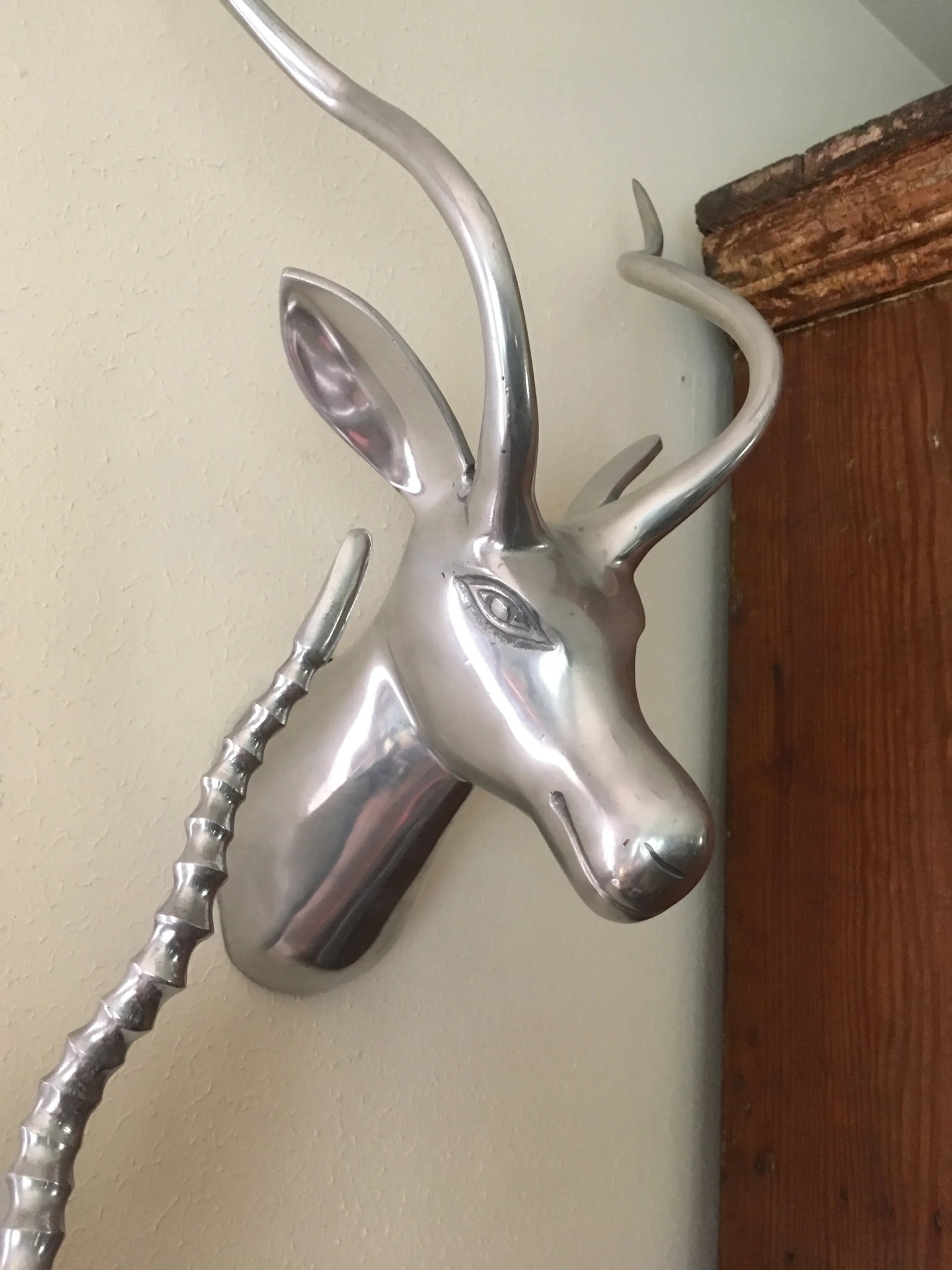 Wall Mounted Metal Heads/Horns - a Pair - 4
