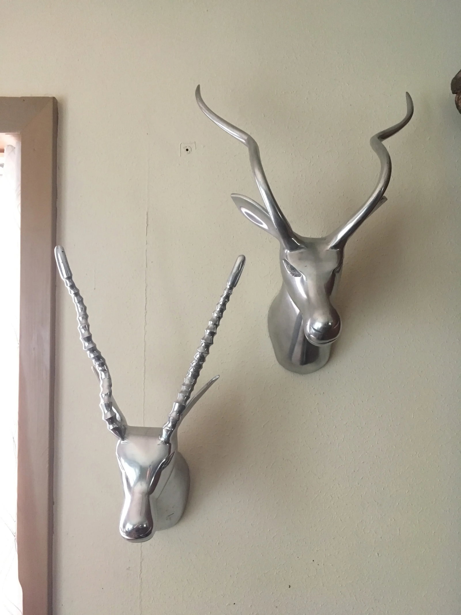 Wall Mounted Metal Heads/Horns - a Pair - 7