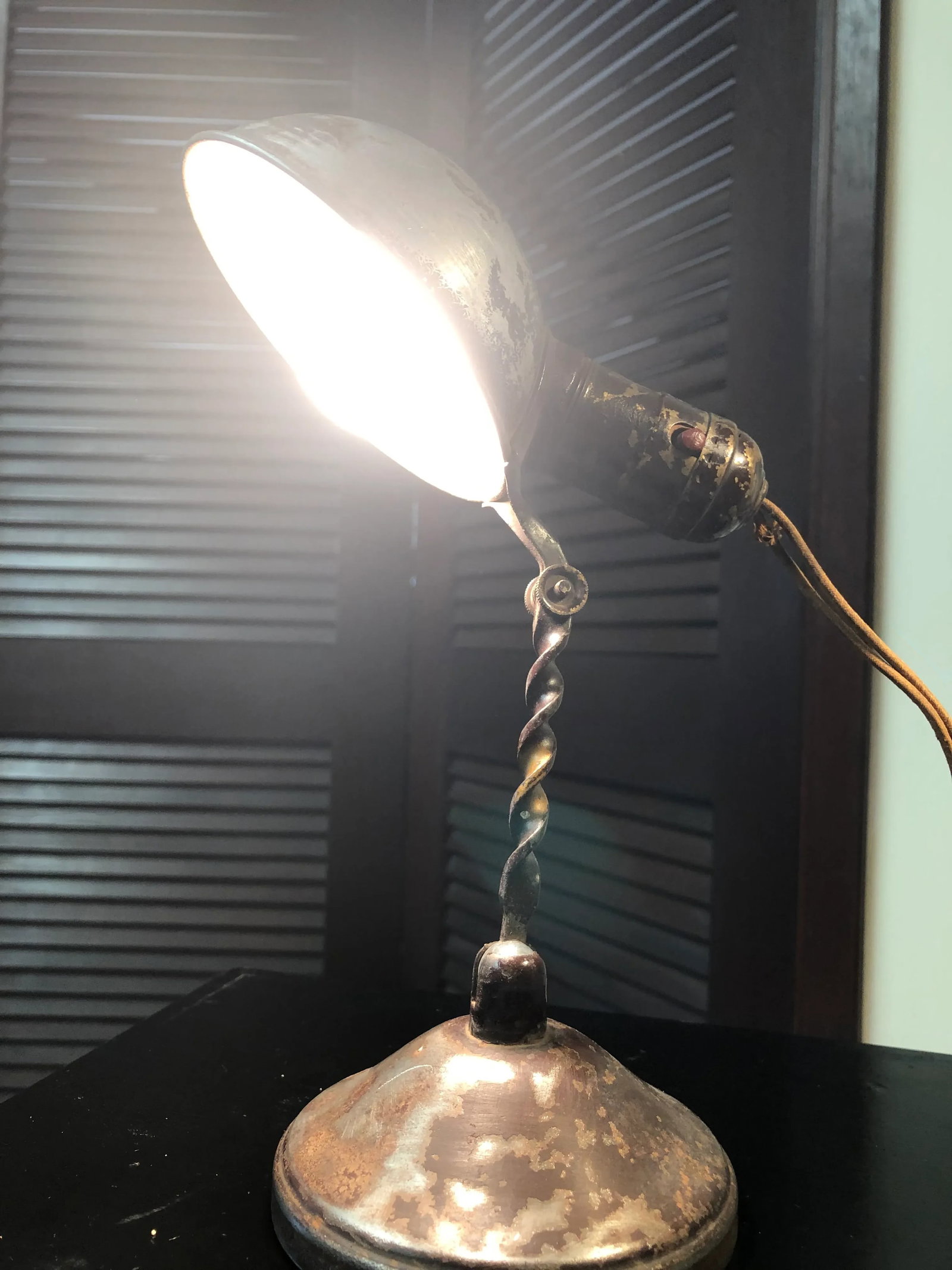 Mini Antique 1920s Metal Reading Lamp With Patina - 4