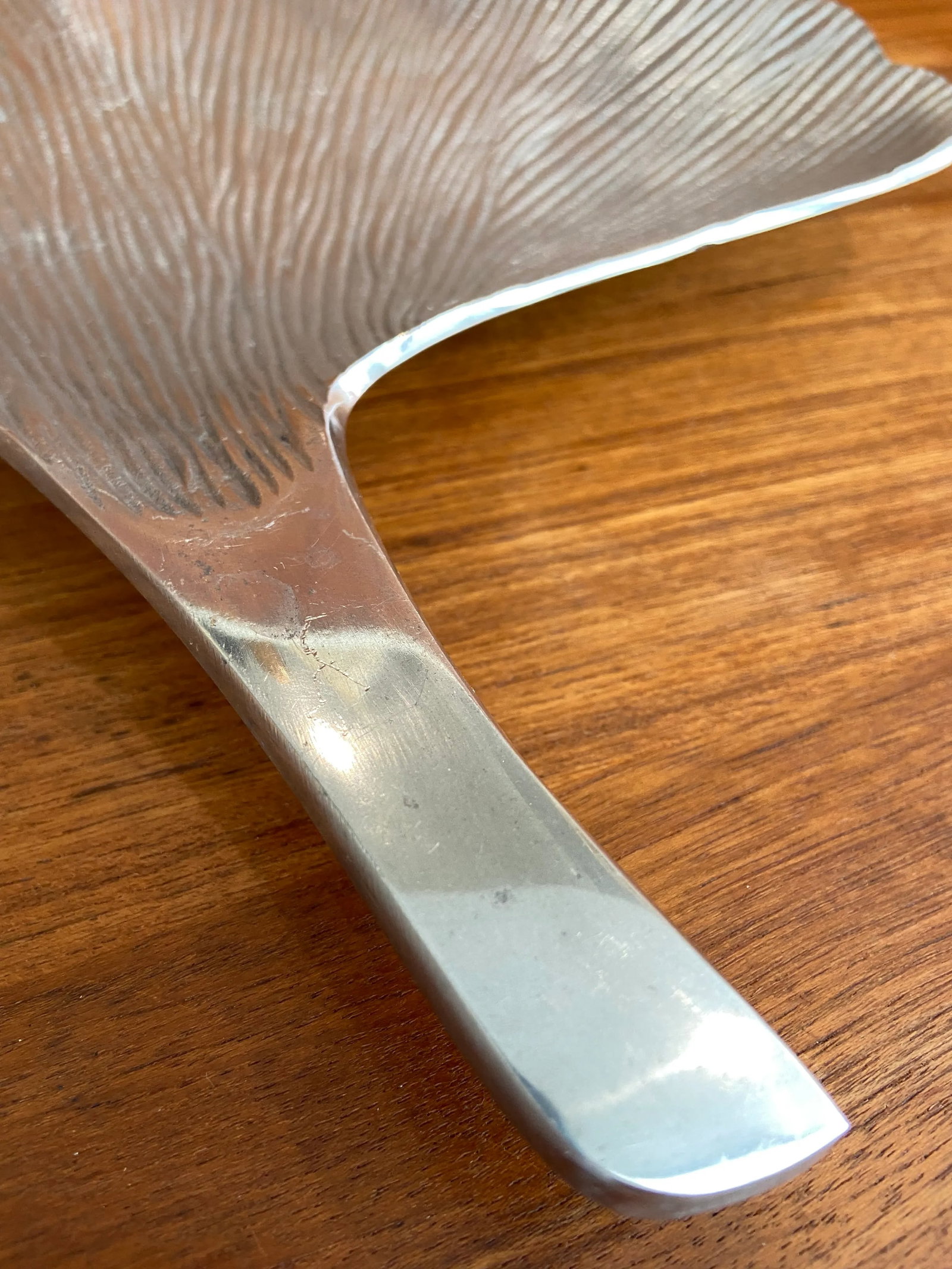Large 1990s Ginkgo Fan Leaf Shaped Aluminum Metal Coffee Table Tray - 4